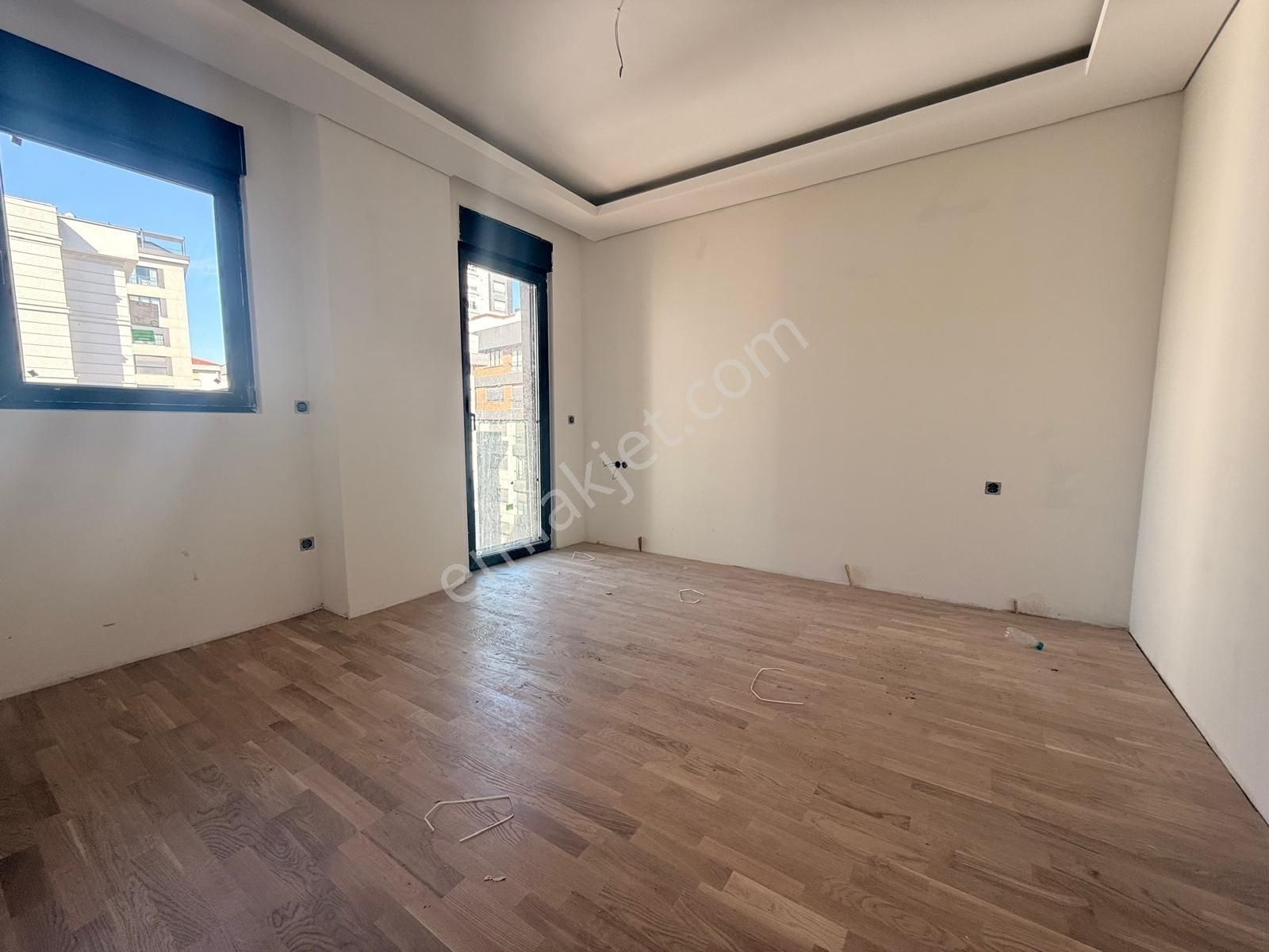 Utkudan Suadiyede Balkonlu Oturuma Hazır Sıfır Binada 2+1 Daire - Görsel 27