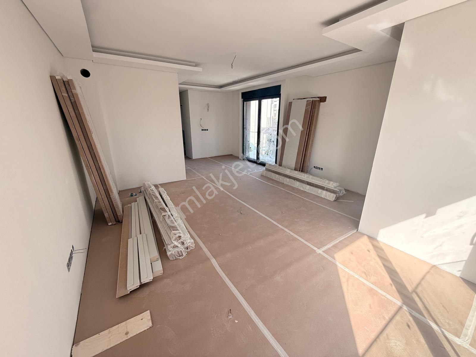 Utkudan Suadiyede Balkonlu Oturuma Hazır Sıfır Binada 2+1 Daire - Görsel 6