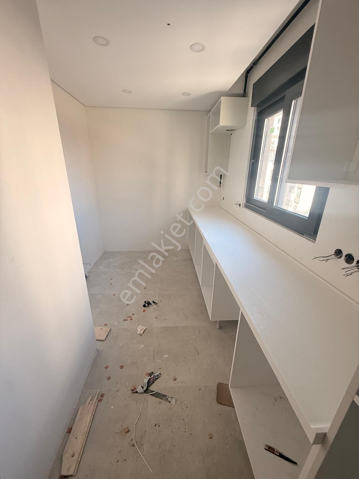 Utkudan Suadiyede Balkonlu Oturuma Hazır Sıfır Binada 2+1 Daire - Görsel 17