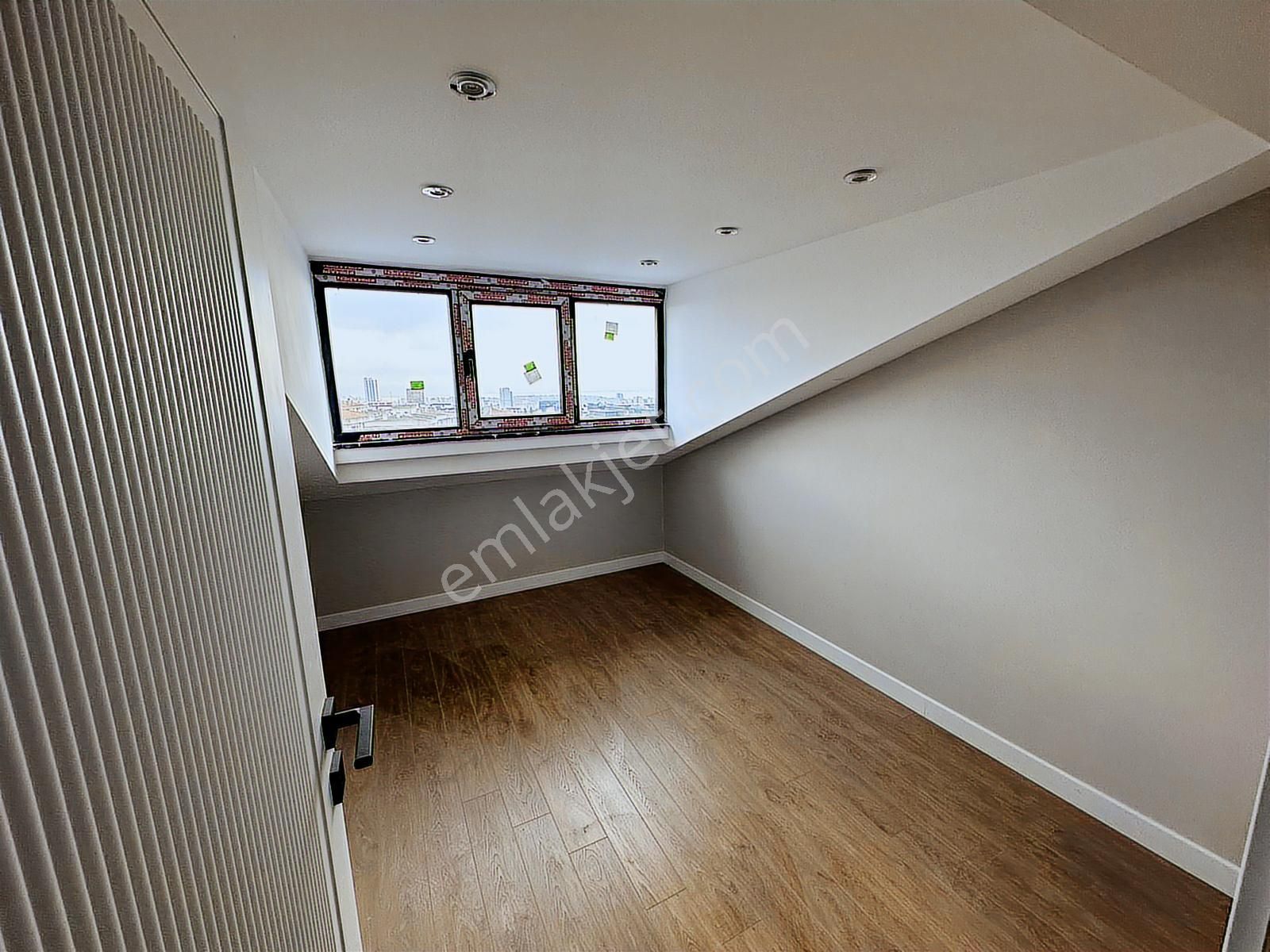 Üsküdar Altunizade 4+2 Dublex Daire Deniz Manzaralı - Görsel 35