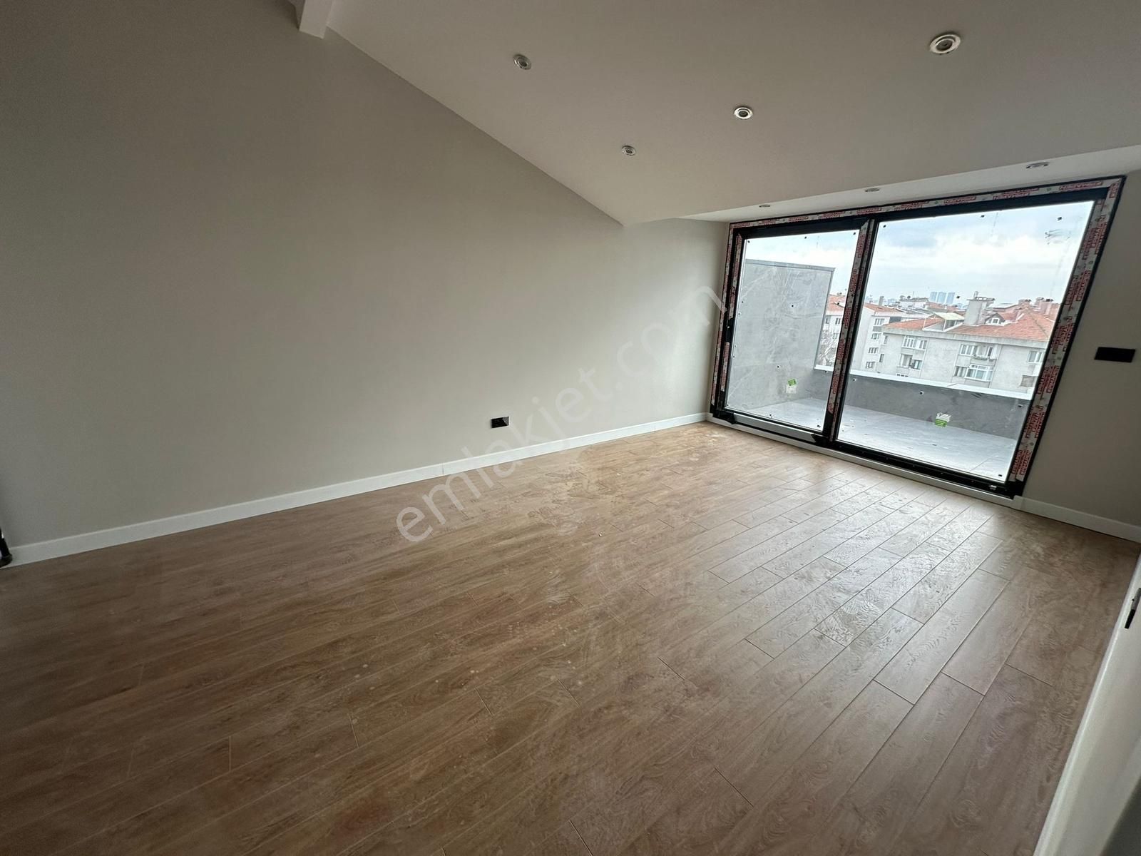 Üsküdar Altunizade 4+2 Dublex Daire Deniz Manzaralı - Görsel 15