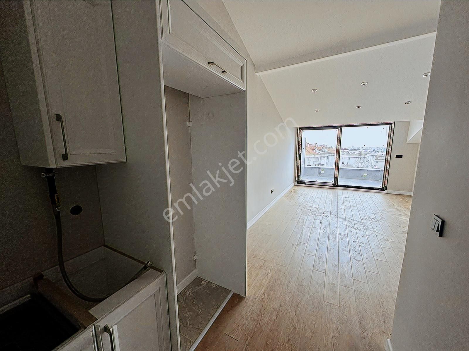 Üsküdar Altunizade 4+2 Dublex Daire Deniz Manzaralı - Görsel 9