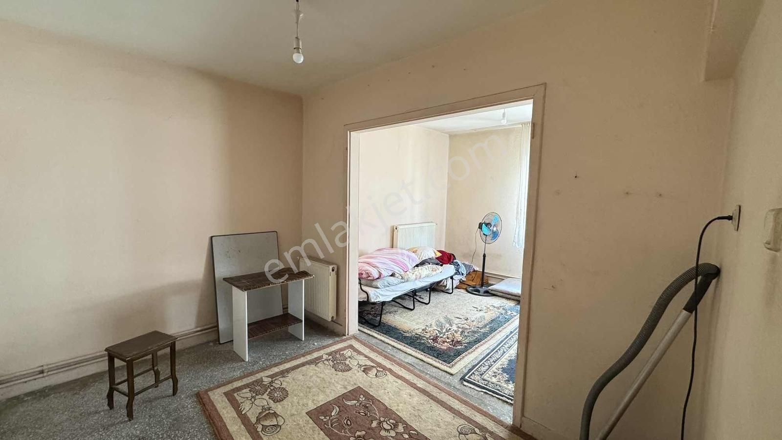 Mercanlardan Demetevler İvedik Caddesi Üzeri İskanlı 3+1 Satılık - Görsel 2