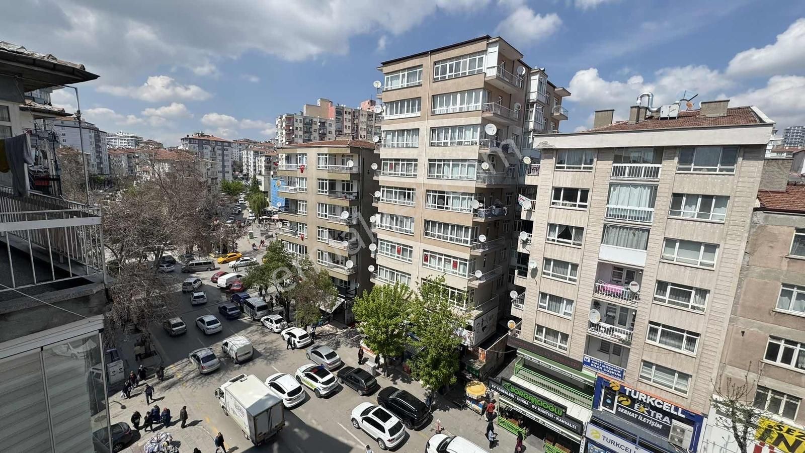 Mercanlardan Demetevler İvedik Caddesi Üzeri İskanlı 3+1 Satılık - Görsel 3