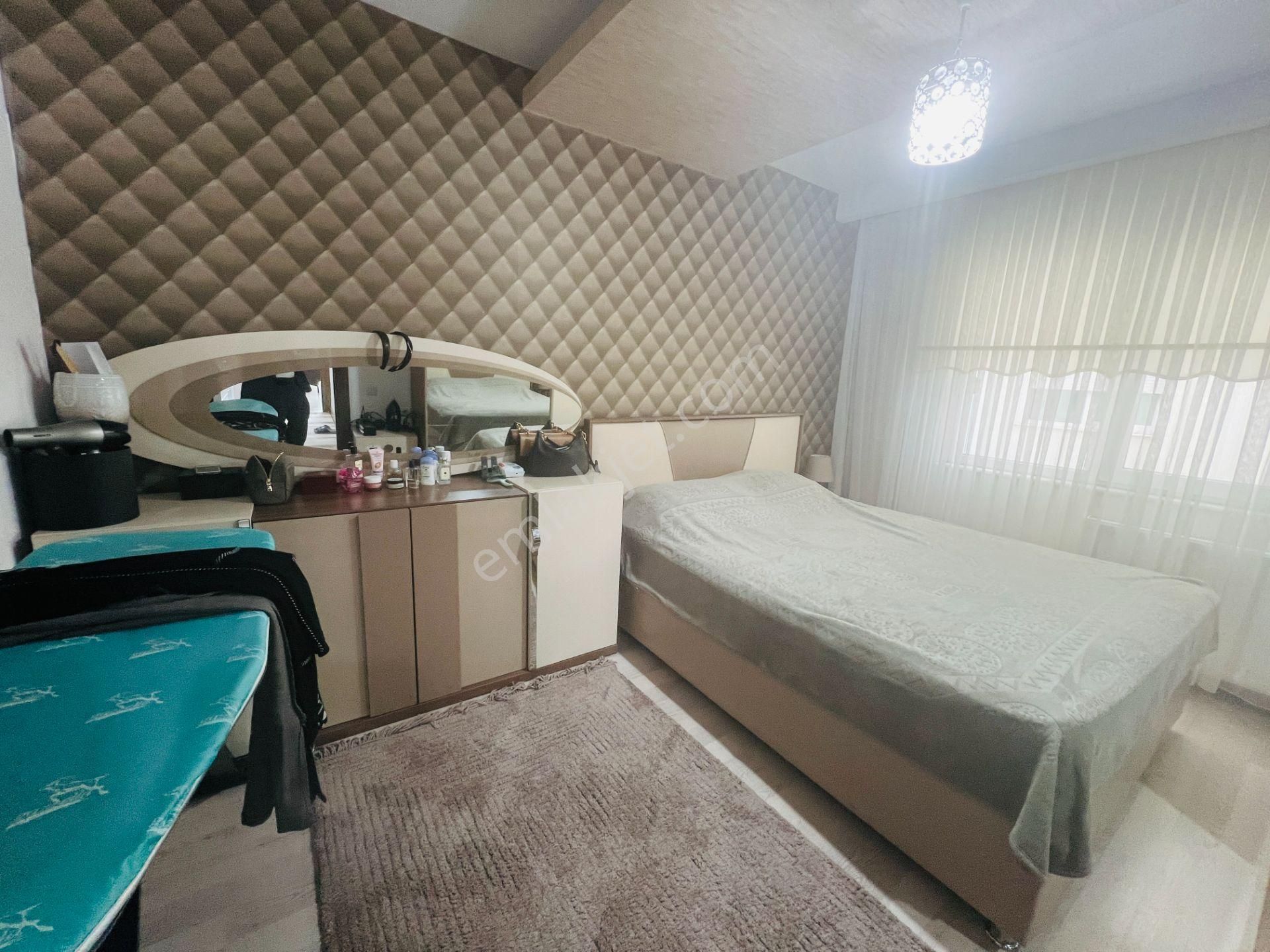 Merkezde Lüks Sitede Katta Çok Geniş Ebeveyn Banyolu 2+1 - Görsel 20