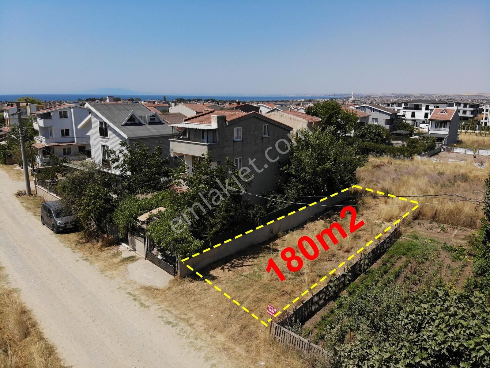 Tekirdağ/yeniçiftlik 180m2 Cadde Cepheli İmarlı İfrazlı Arsa