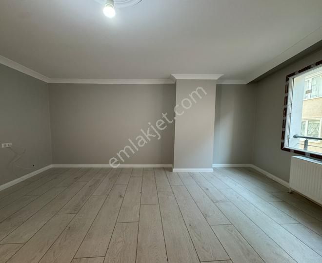 Metrobüse 5 Dakika Yürüme Mesafesinde Sıfır 2+1!!! - Görsel 18