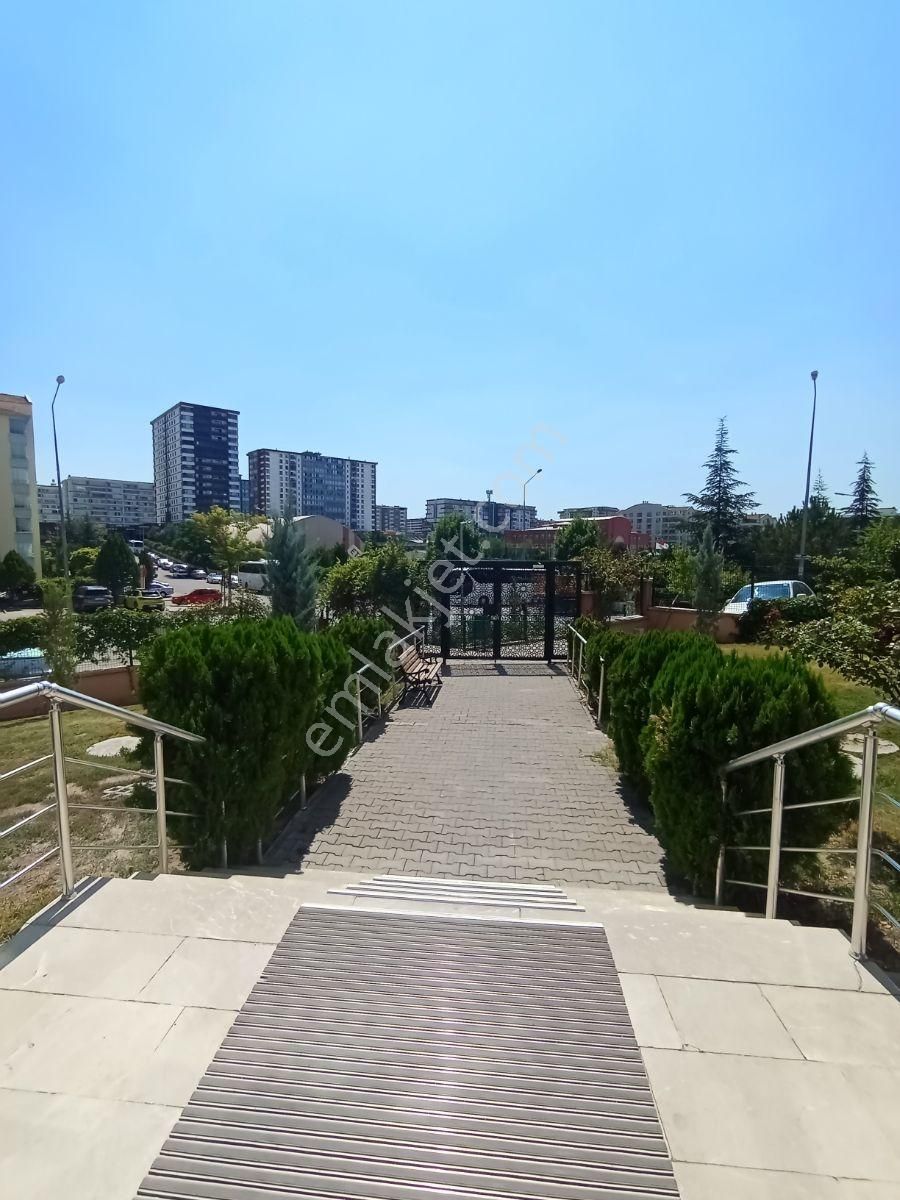 Lale Evlerinde Hastanesi Yakını 3+1 Yüksek Giriş Boş - Görsel 5