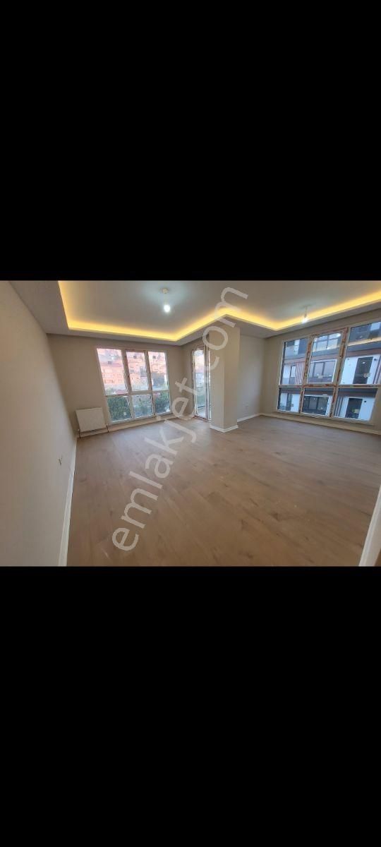 Beylerbeyinde Havuzlu Sıfır Sitede Satılık 2+1 Daire - Görsel 14