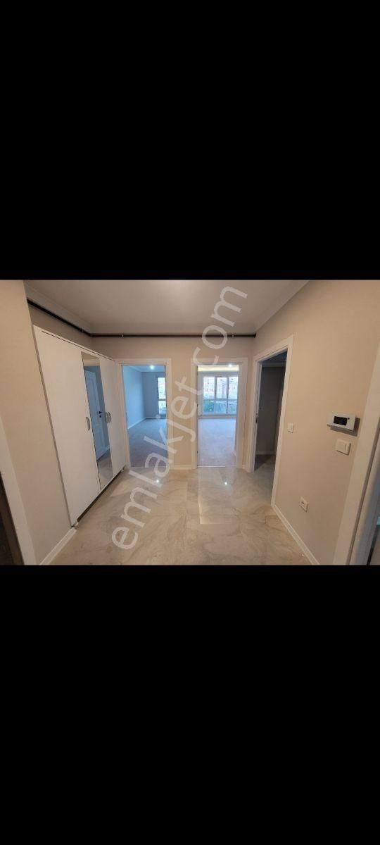 Beylerbeyinde Havuzlu Sıfır Sitede Satılık 2+1 Daire - Görsel 2