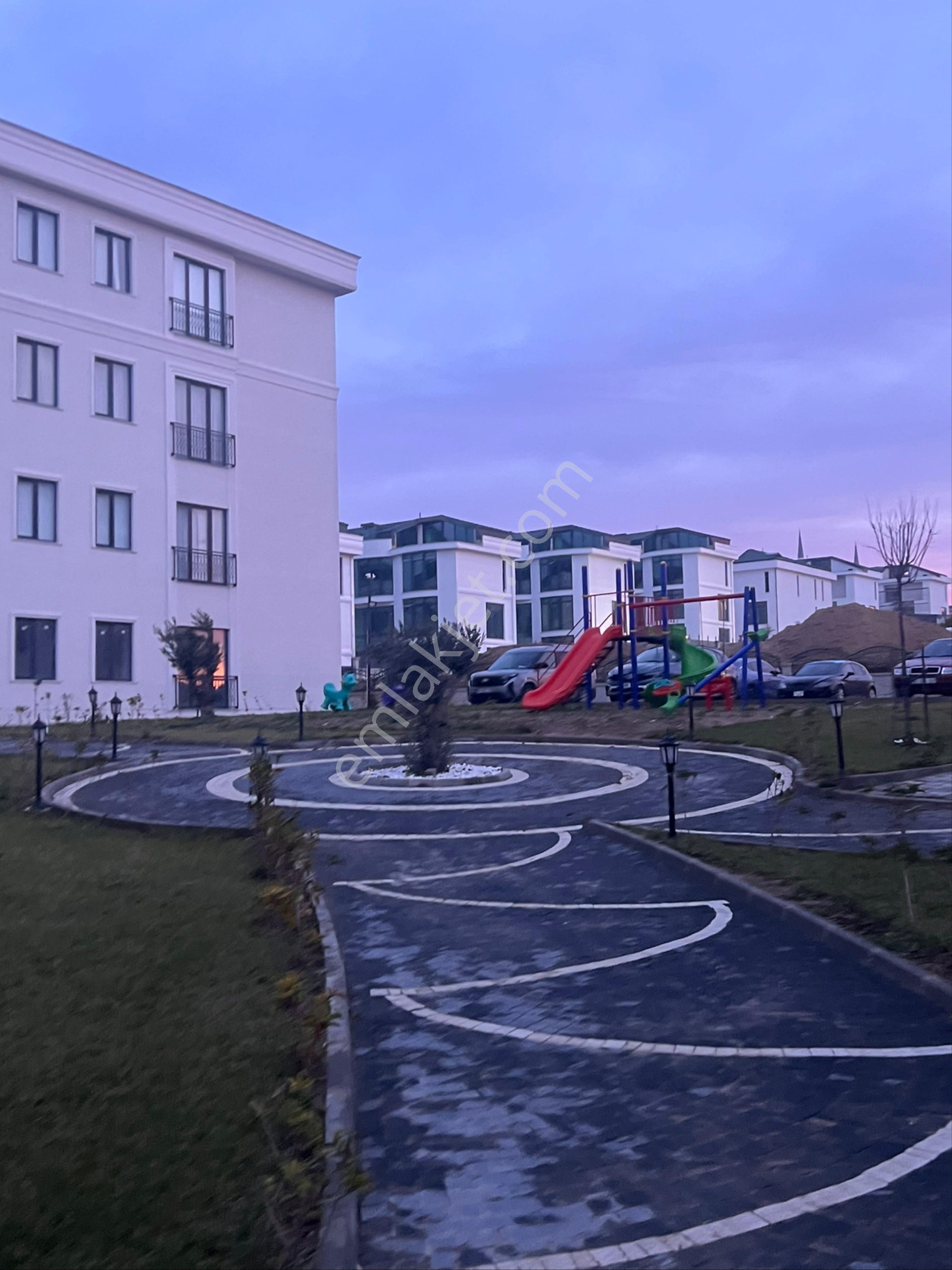 Bükçekmece Murat Çeşme Site İçi 1 Kat Kiralık Daire - Görsel 14