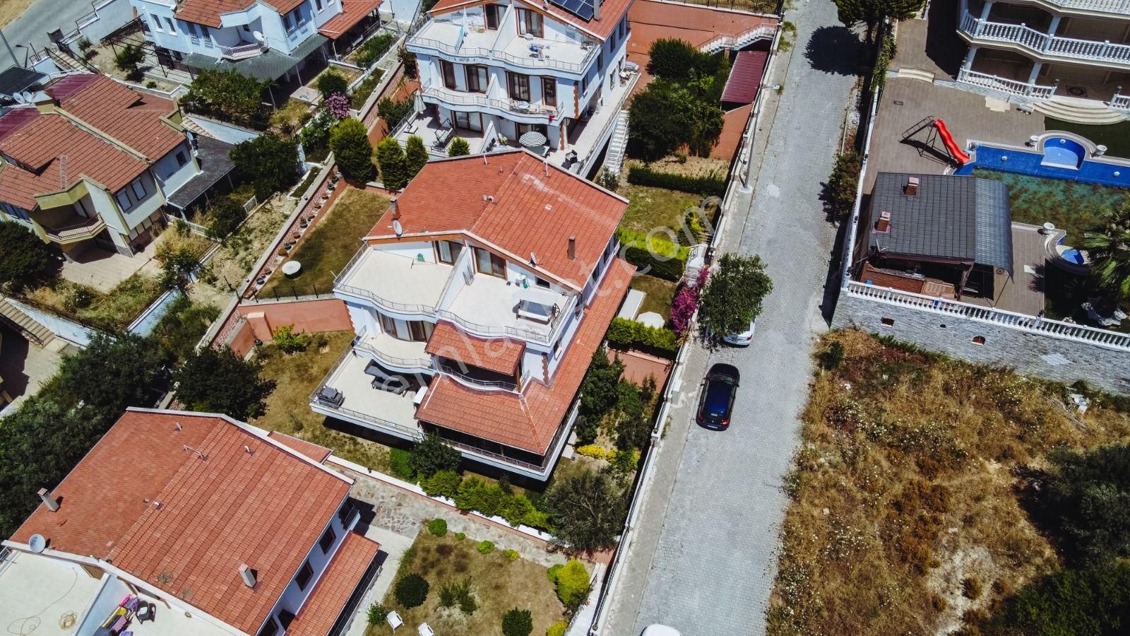 Soğucakta Takaslı 4+2 Deniz Mazaralı Bakımlı Villa