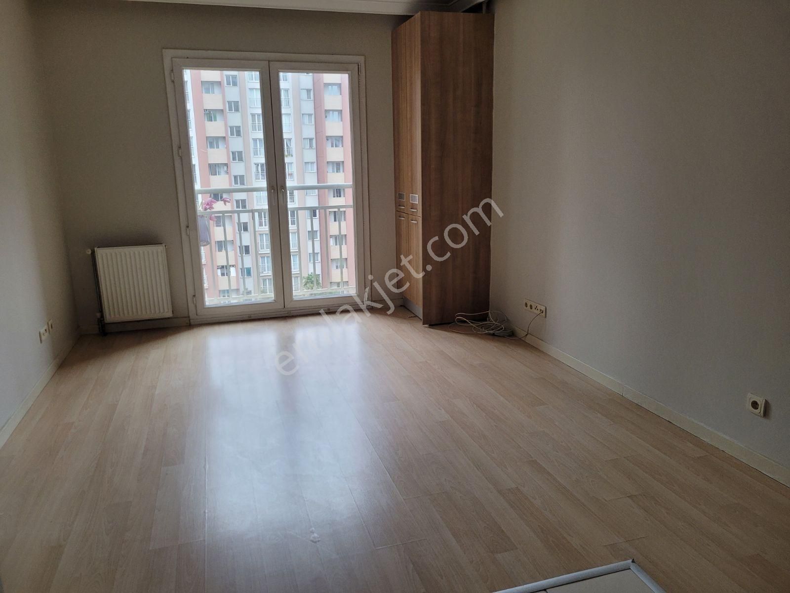 Metroya 2 Dk Yürüme Mesafesinde Peyzaj Ve Havuz Manzaralı 2+1 - Görsel 4