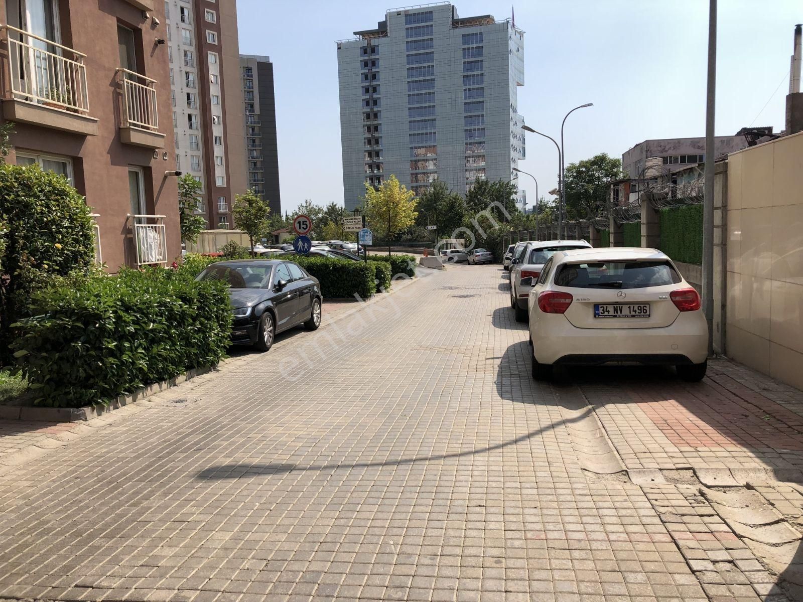 Metroya 2 Dk Yürüme Mesafesinde Peyzaj Ve Havuz Manzaralı 2+1 - Görsel 26