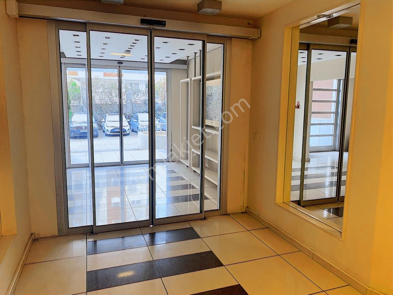 Metroya 2 Dk Yürüme Mesafesinde Peyzaj Ve Havuz Manzaralı 2+1 - Görsel 8