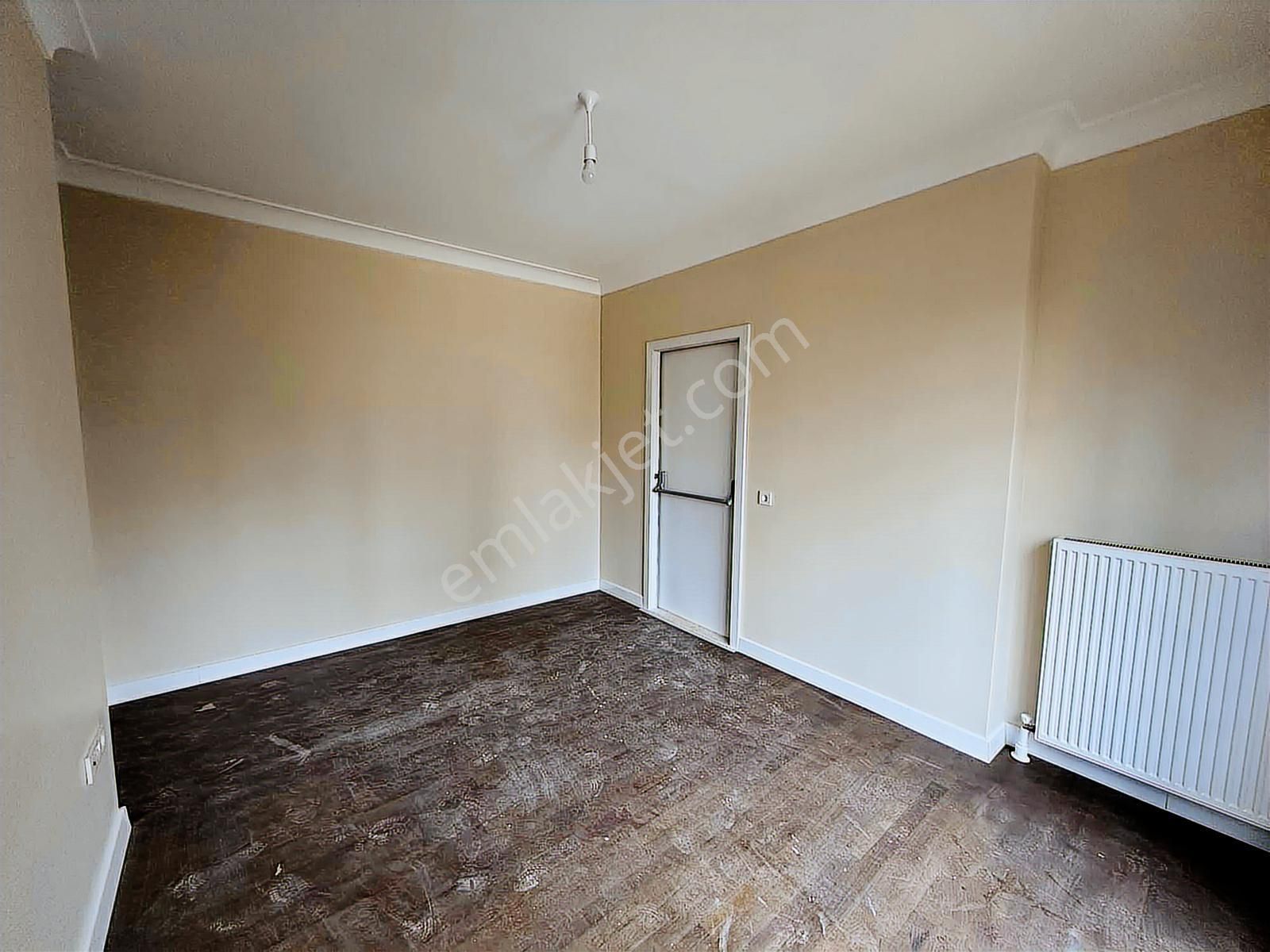 Erenköy Taşmektep Sokakta Aydınlık Balkonlu Satılık Daire - Görsel 7