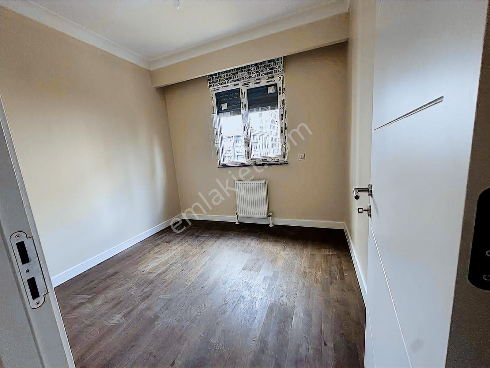 Erenköy Taşmektep Sokakta Aydınlık Balkonlu Satılık Daire - Görsel 32