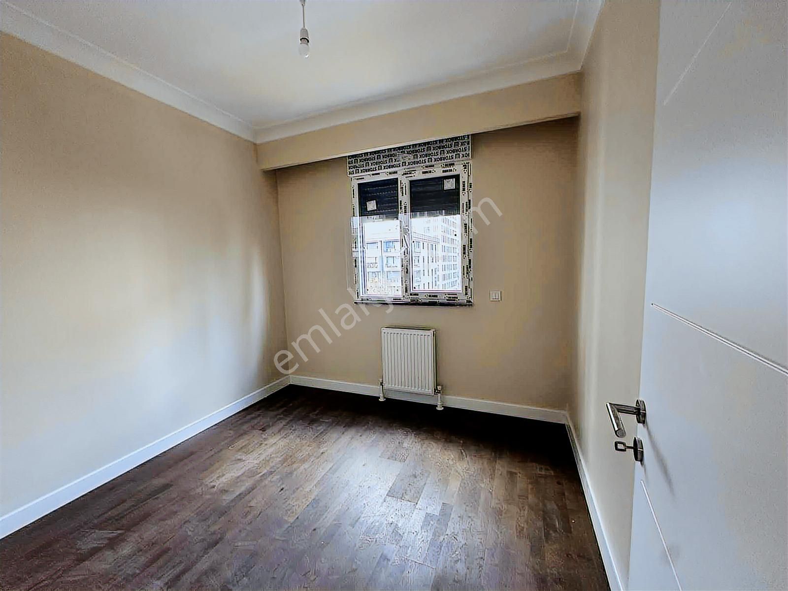 Erenköy Taşmektep Sokakta Aydınlık Balkonlu Satılık Daire - Görsel 29