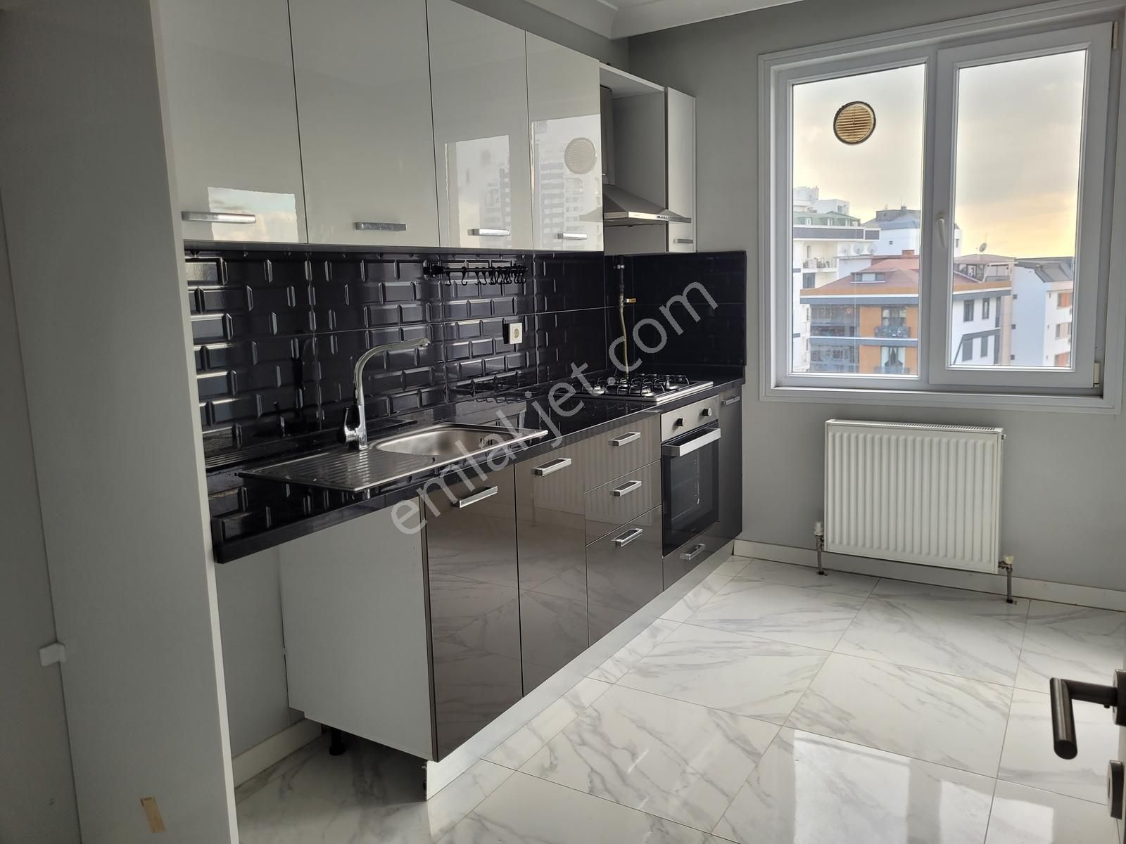 Almarin Park Sitesinde Peyzaj Manzaralı Ebeveyn Banyolu 3+1 - Görsel 19