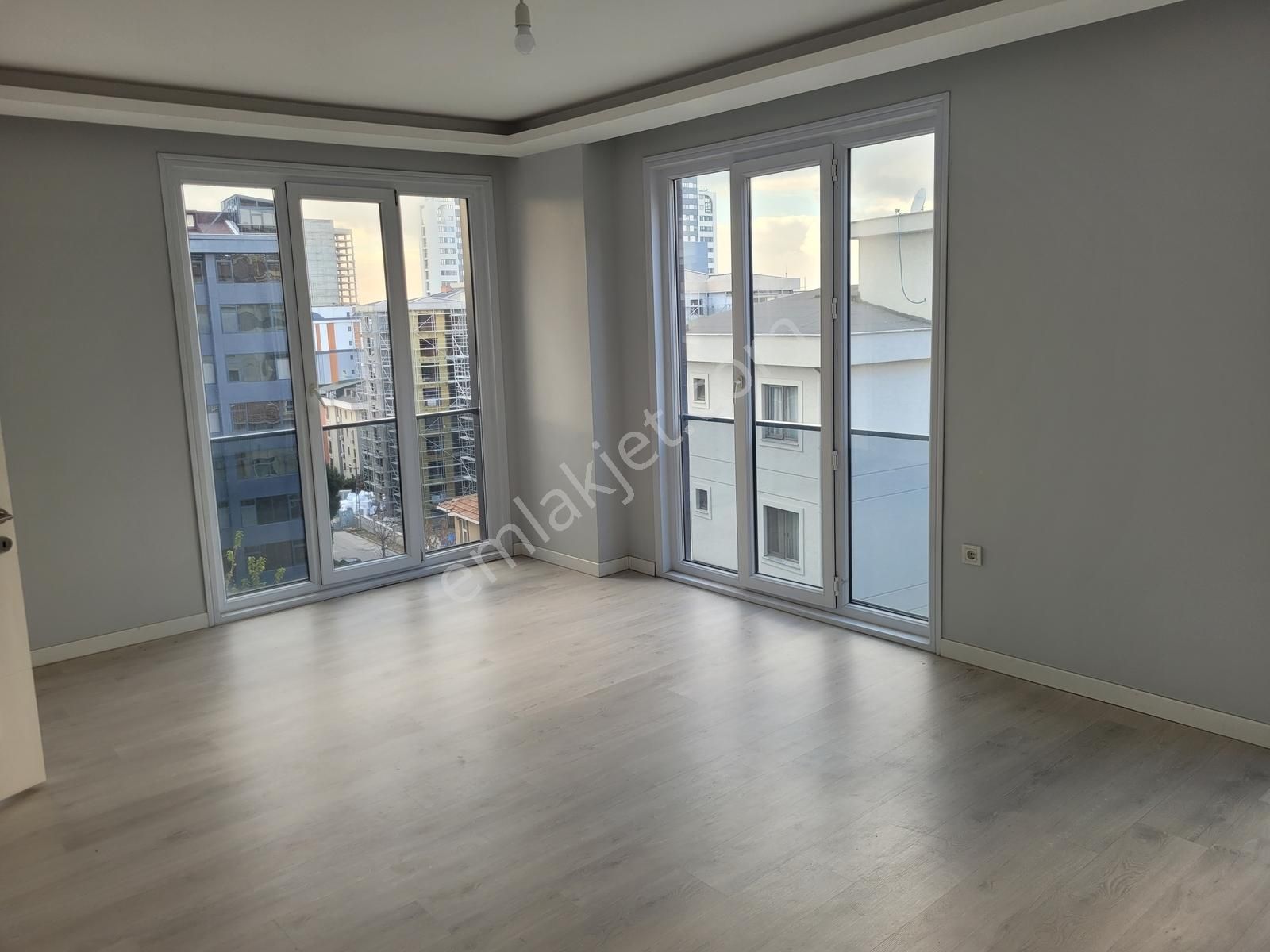 Almarin Park Sitesinde Peyzaj Manzaralı Ebeveyn Banyolu 3+1 - Görsel 13