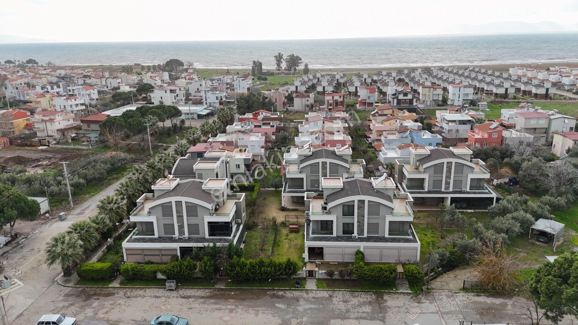 İzmir Dikili Salihleraltında Denize Yakın Satılık 4+1 Lüks Villa