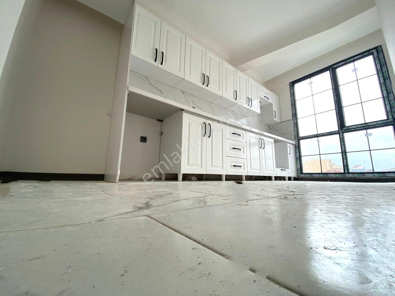 ⫸aktiften Burhaniye'de ⫸ Fırsat!! Yatırıma Uygun Ayrı Mutfak 1+1 Satılık Daire