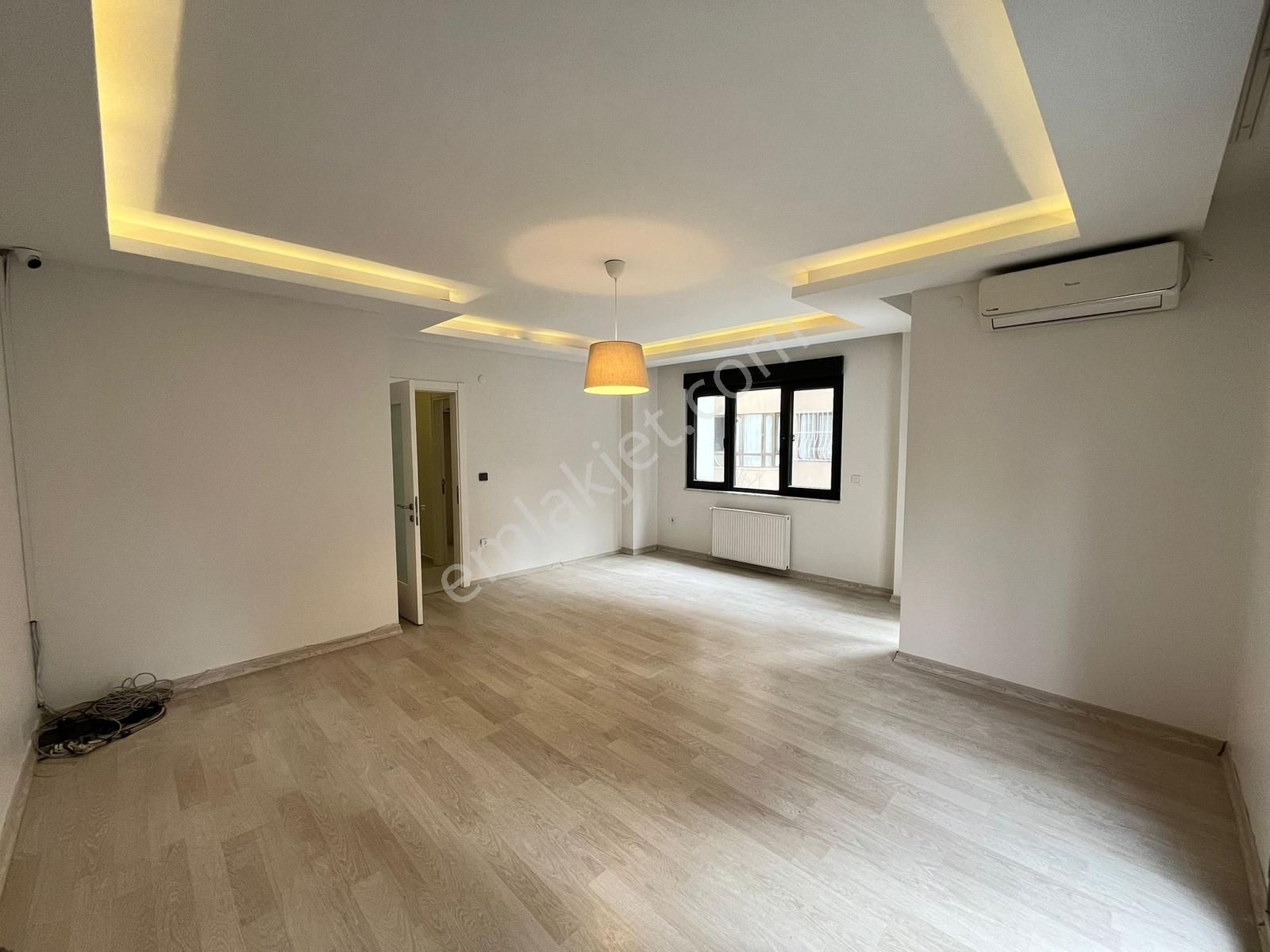 Utkudan Kozyatağında Minibüs Cad. Paralel Balkonlu Satılık 3+1 - Görsel 34