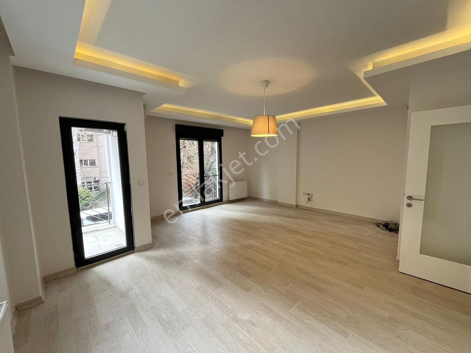 Utkudan Kozyatağında Minibüs Cad. Paralel Balkonlu Satılık 3+1 - Görsel 26