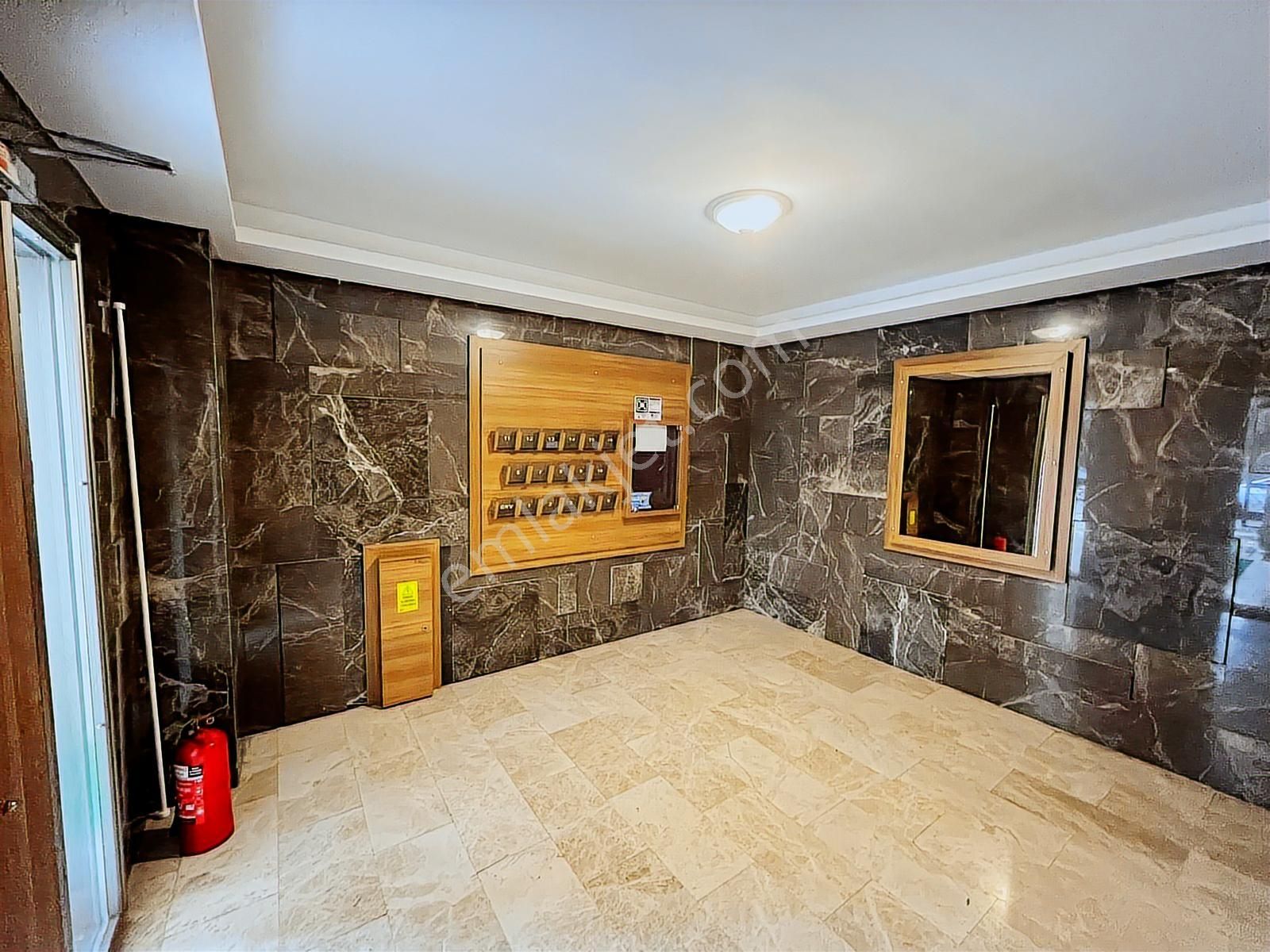 Utkudan Kozyatağında Minibüs Cad. Paralel Balkonlu Satılık 3+1 - Görsel 31