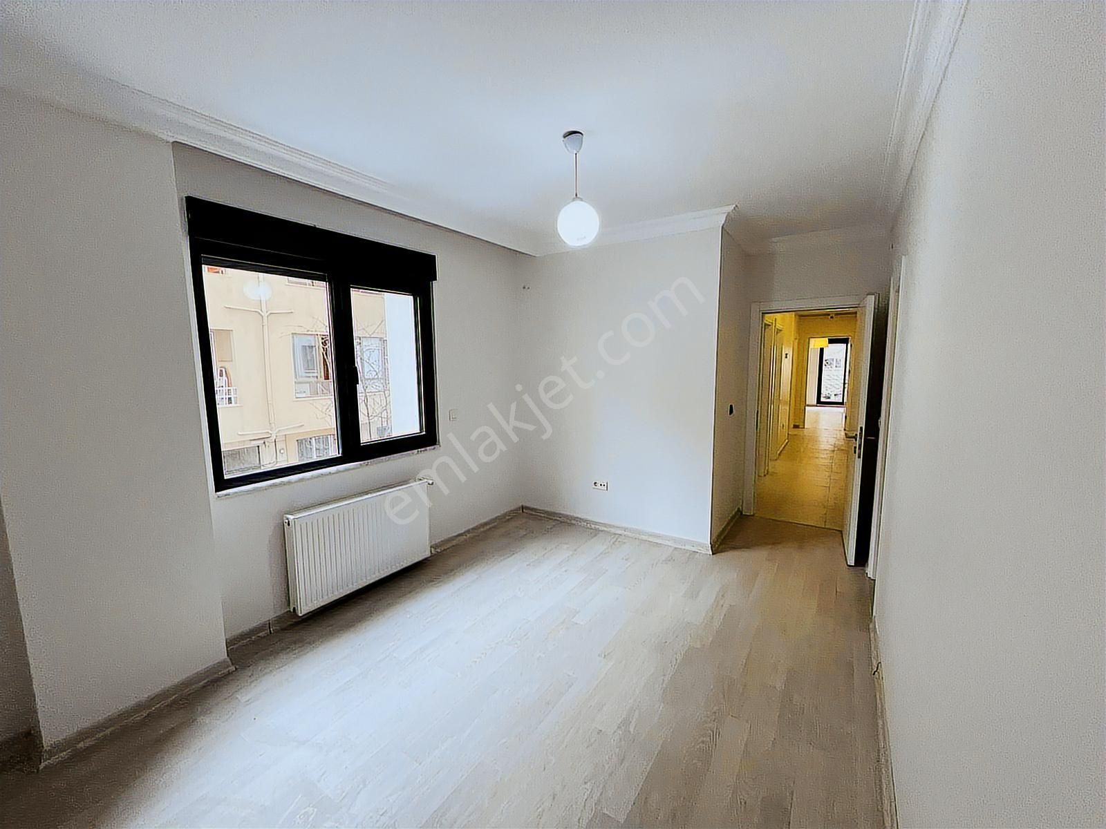 Utkudan Kozyatağında Minibüs Cad. Paralel Balkonlu Satılık 3+1 - Görsel 18