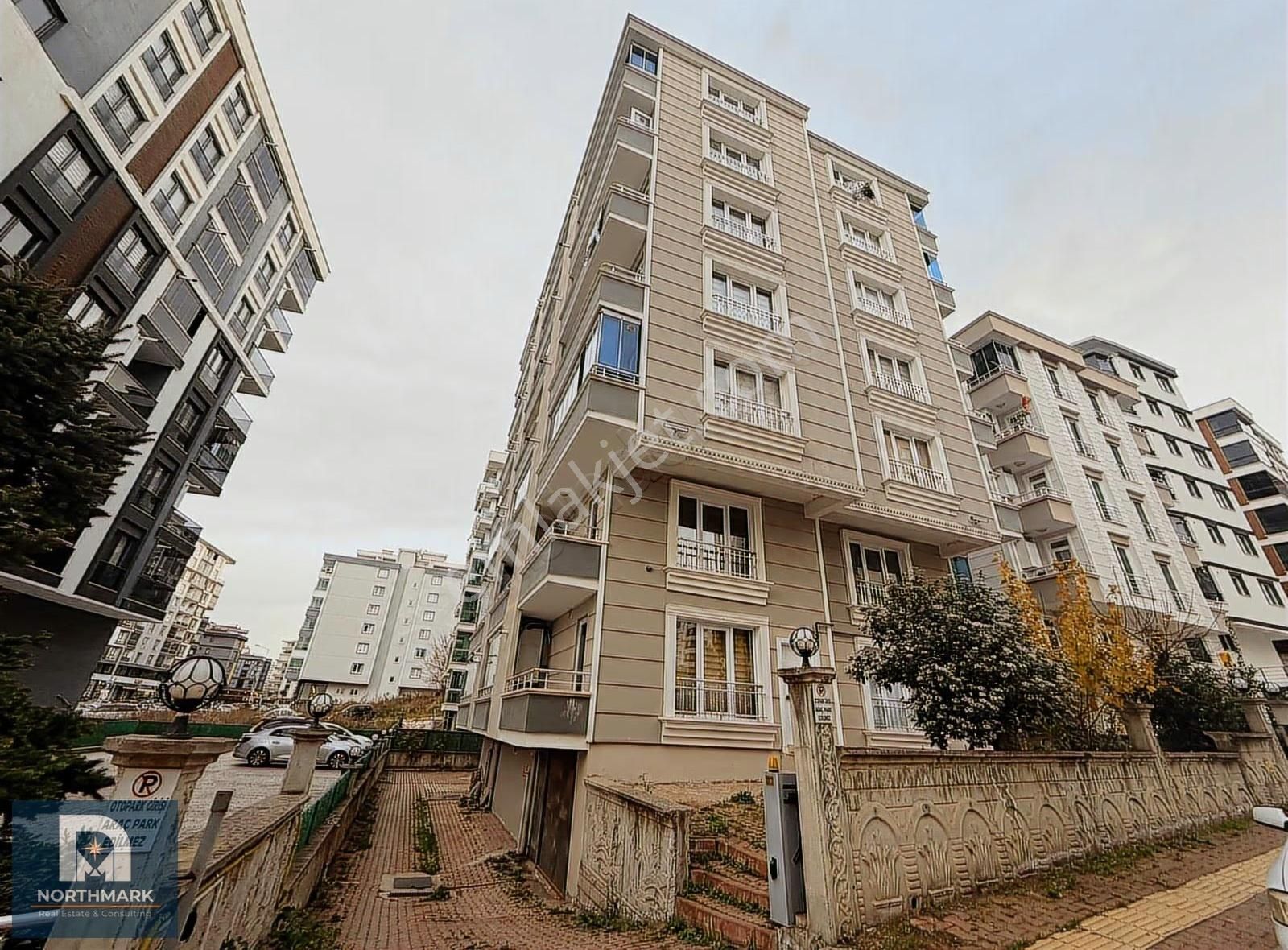 Northmark'tan Tramvaya Cephe Satılık Eşyalı 1+1