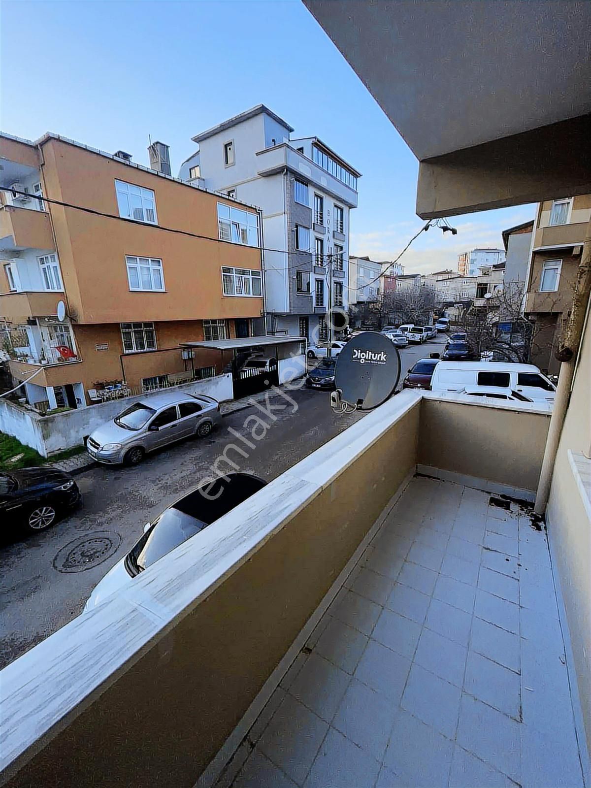 Koru Emlaktan Doğalgazlı, Çift Balkonlu,ara Kat Kiralık Daire - Görsel 15