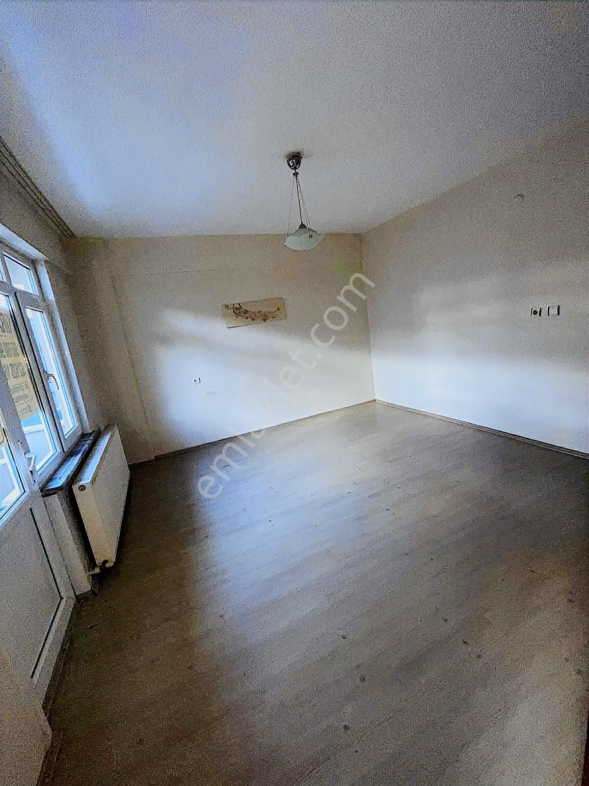 Koru Emlaktan Doğalgazlı, Çift Balkonlu,ara Kat Kiralık Daire - Görsel 11