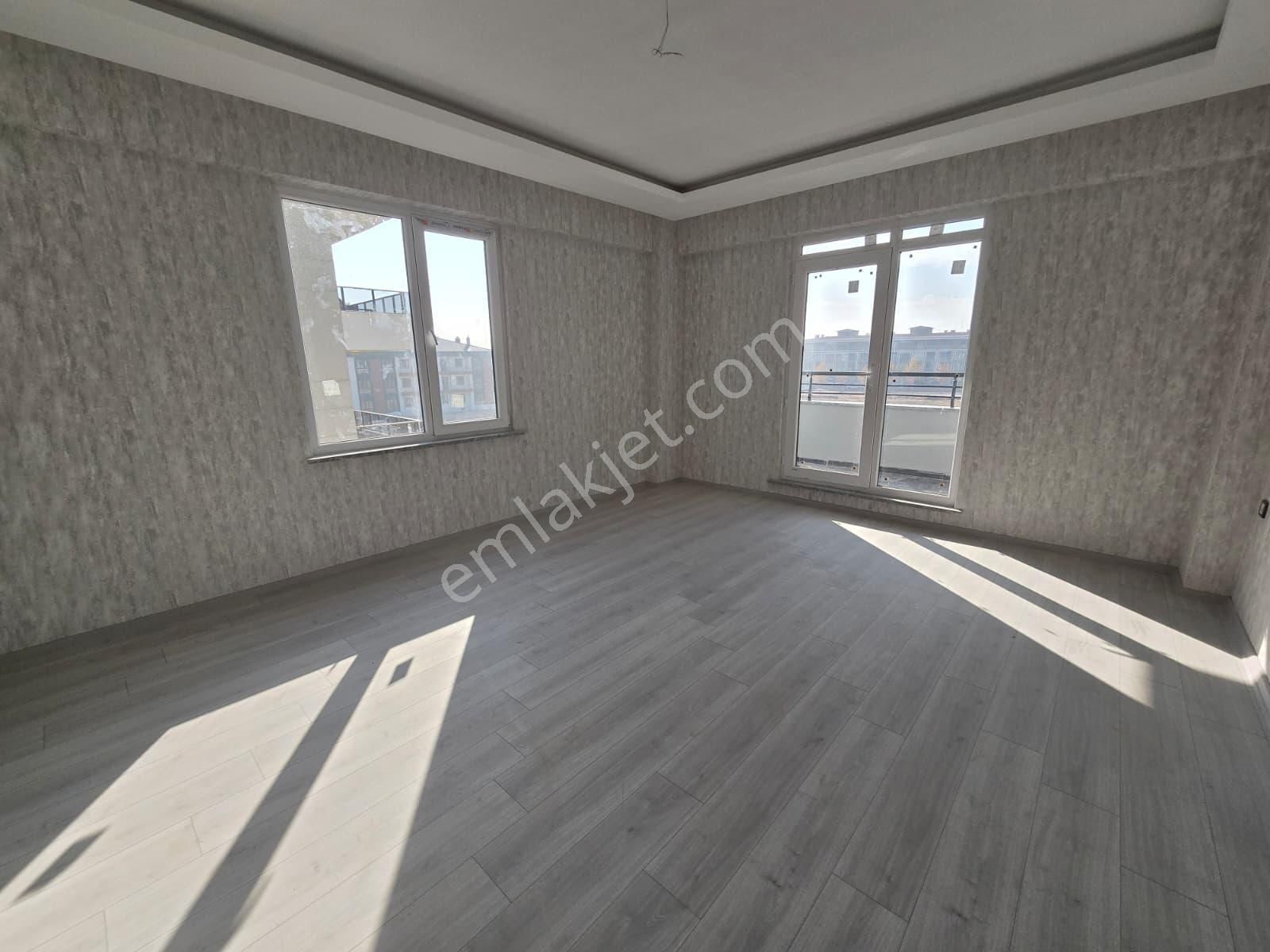 Selahaddin Eyyubi Mahallesinde İskanlı 3+1 Site İçi Daire - Görsel 5