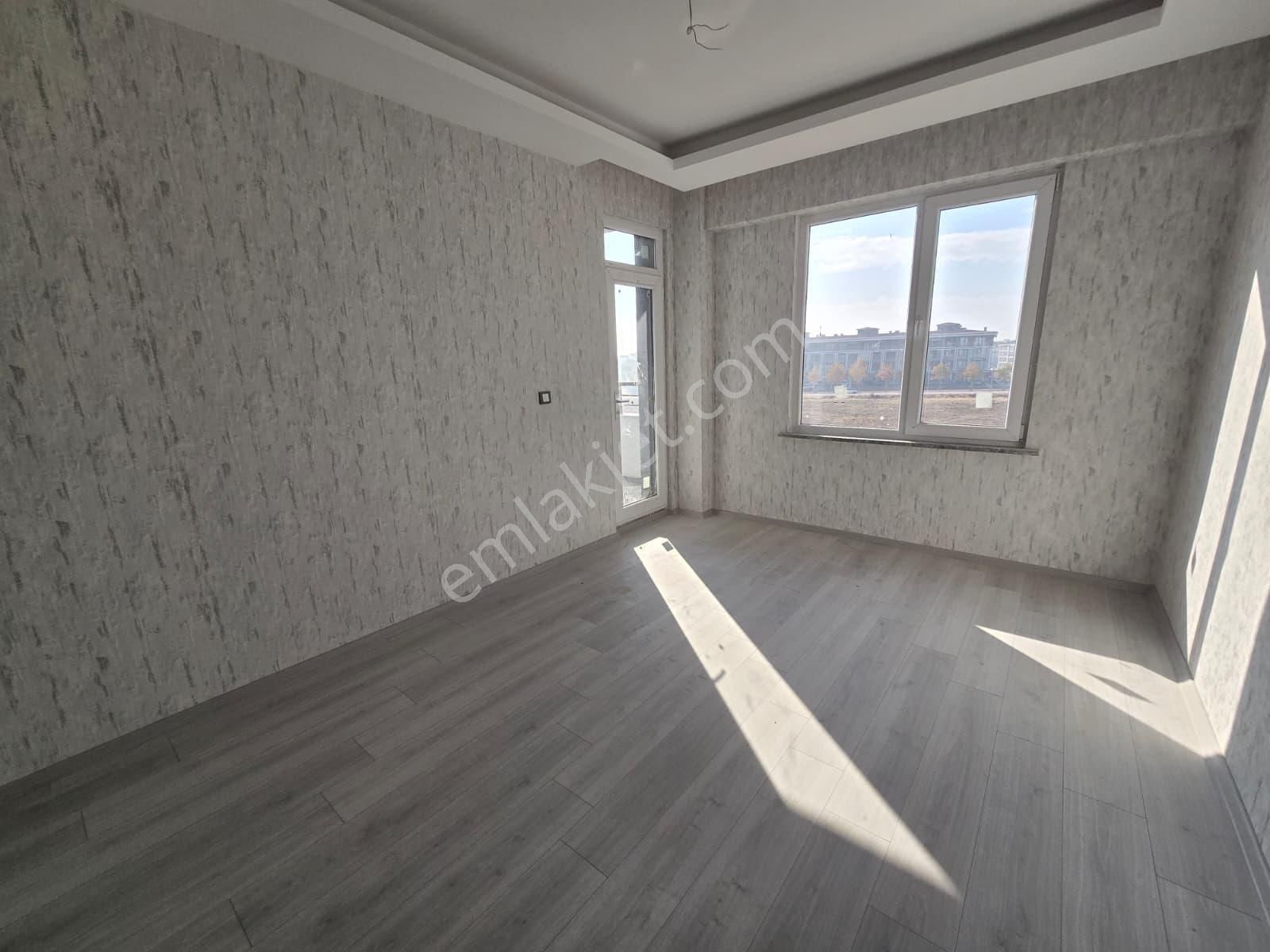 Selahaddin Eyyubi Mahallesinde İskanlı 3+1 Site İçi Daire - Görsel 8