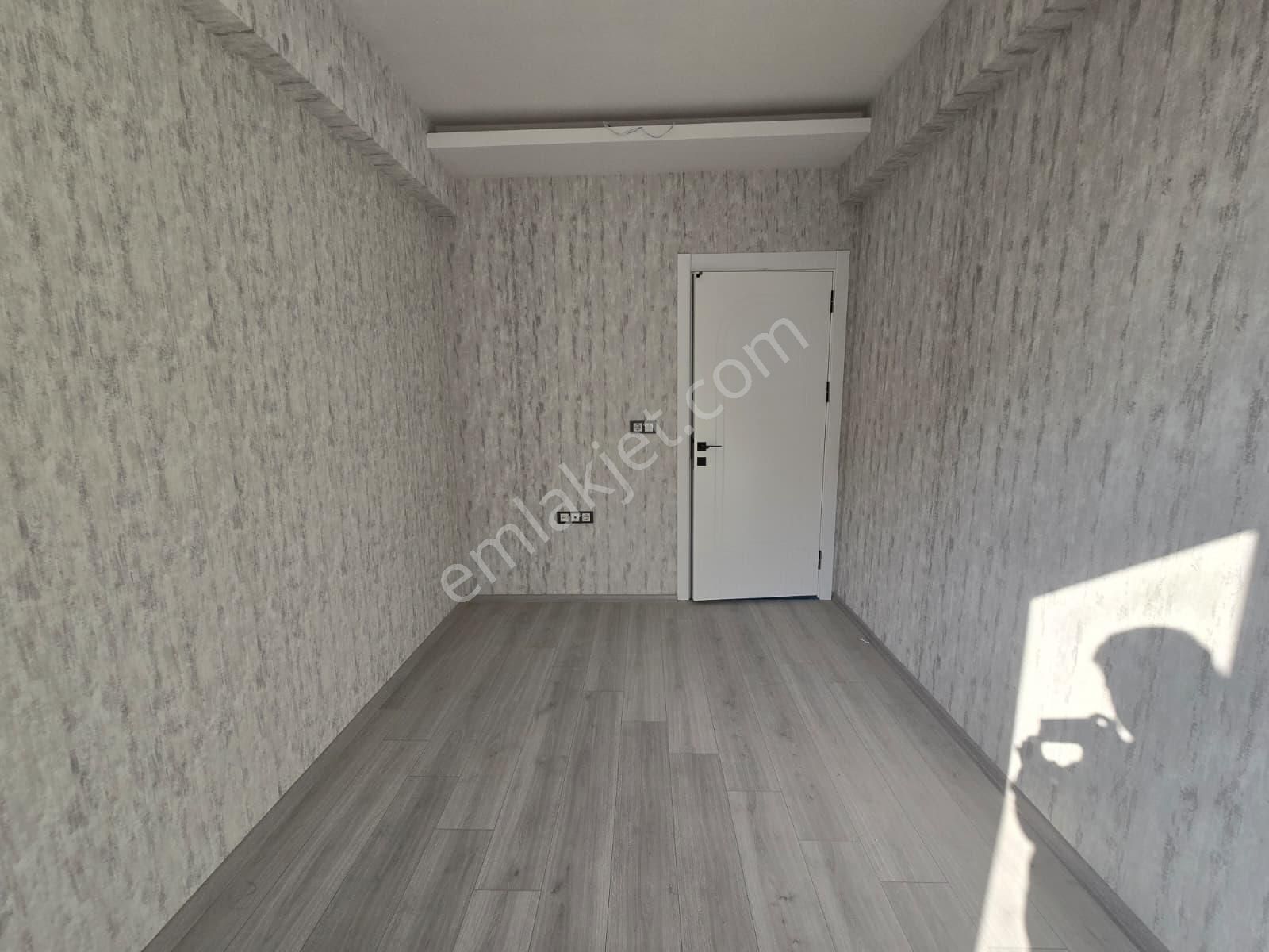 Selahaddin Eyyubi Mahallesinde İskanlı 3+1 Site İçi Daire - Görsel 12