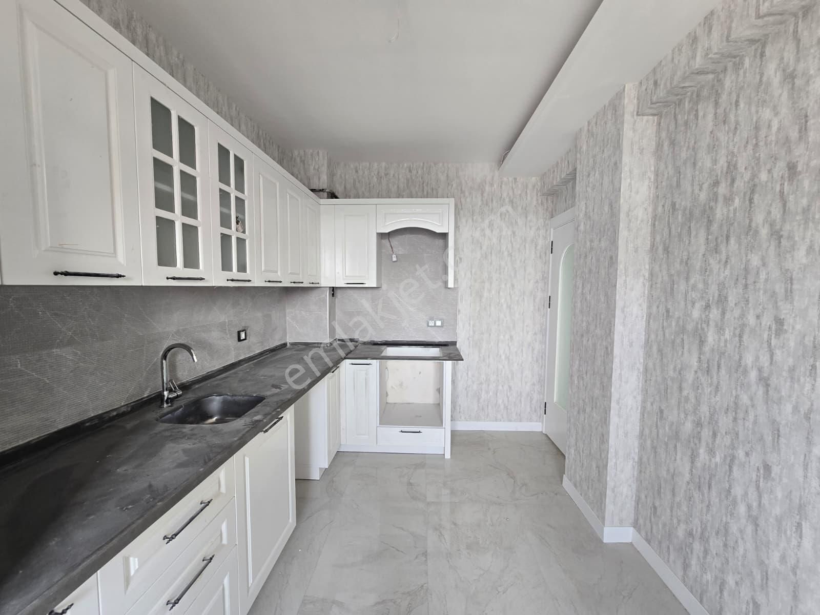 Selahaddin Eyyubi Mahallesinde İskanlı 3+1 Site İçi Daire - Görsel 4