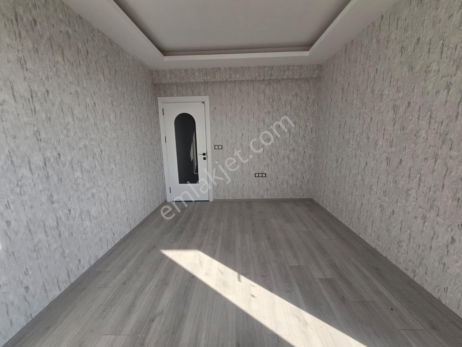 Selahaddin Eyyubi Mahallesinde İskanlı 3+1 Site İçi Daire - Görsel 15