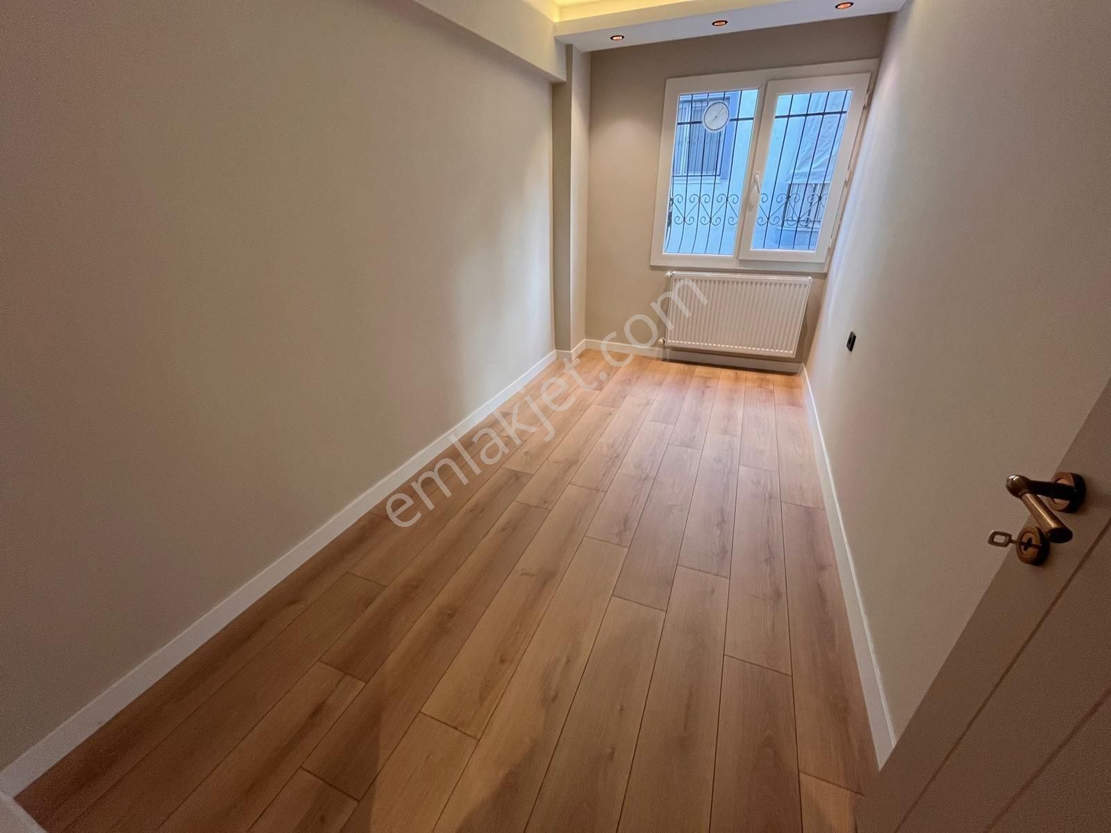 Basın Sitesinde 1.kat Teraslı Bahçeli Satılık - Görsel 12