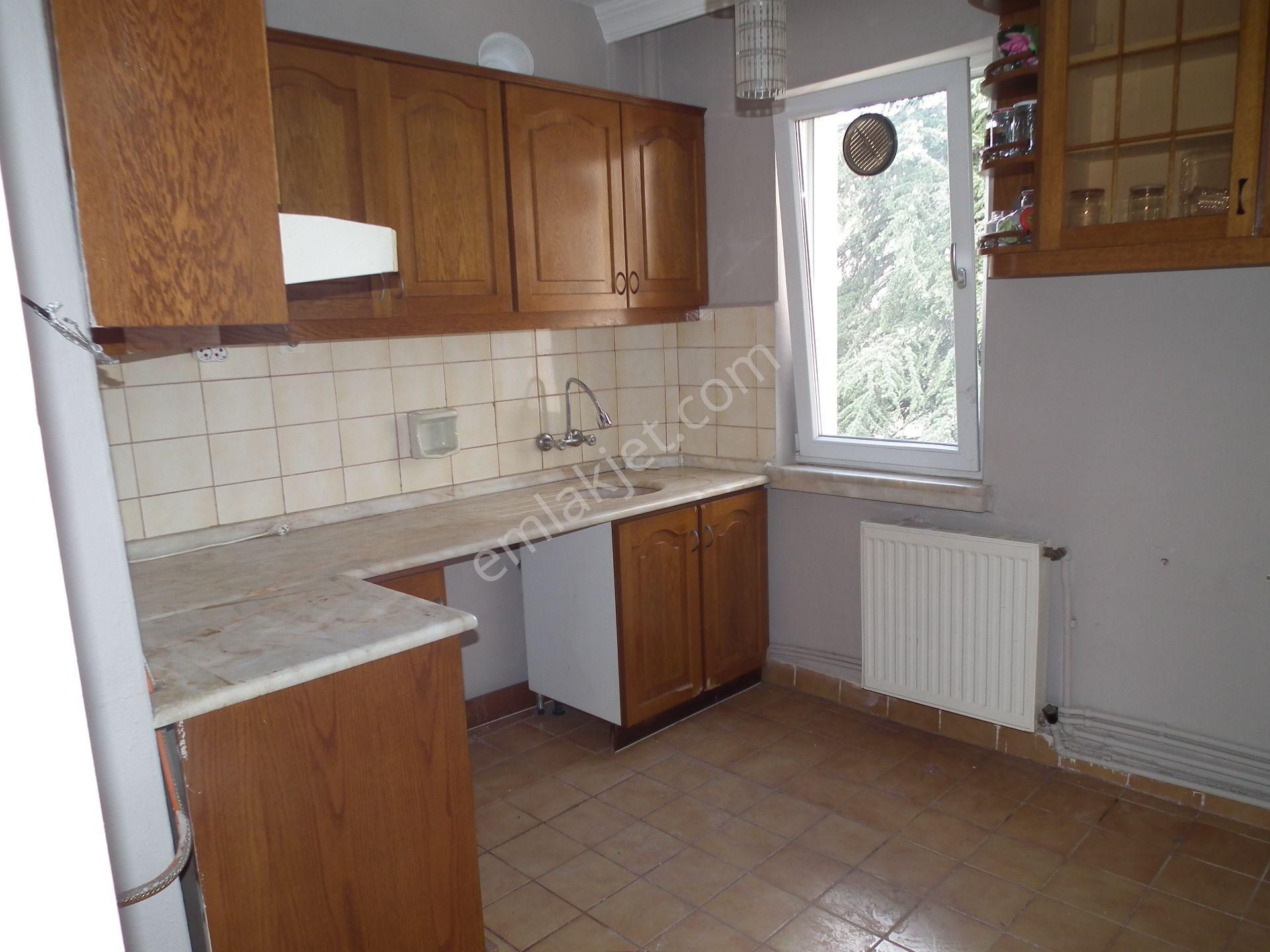 Kiralık 3+1 Daire- Metro Yanında- Güzel Lokasyonda - Görsel 21