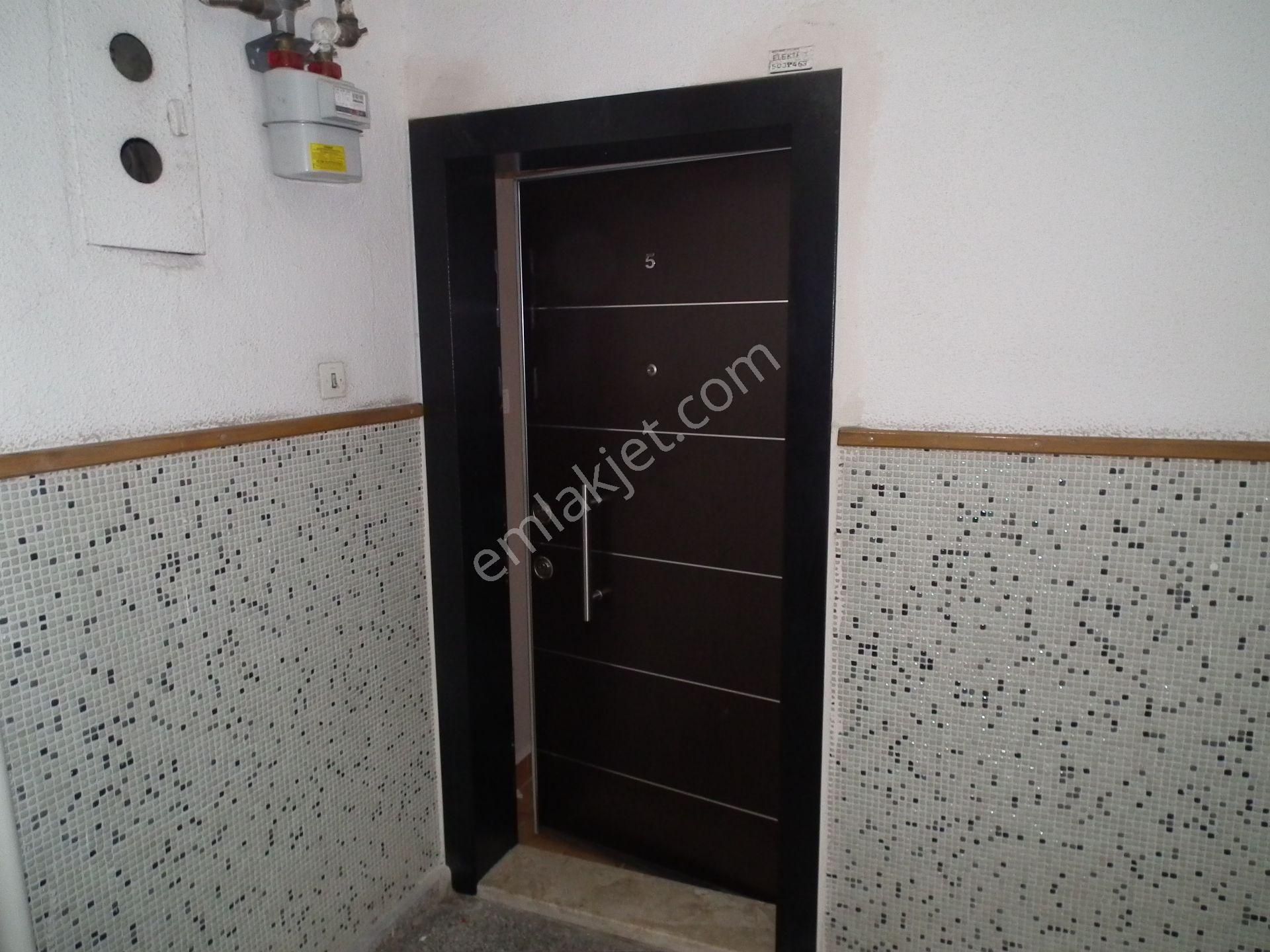 Kiralık 3+1 Daire- Metro Yanında- Güzel Lokasyonda - Görsel 15