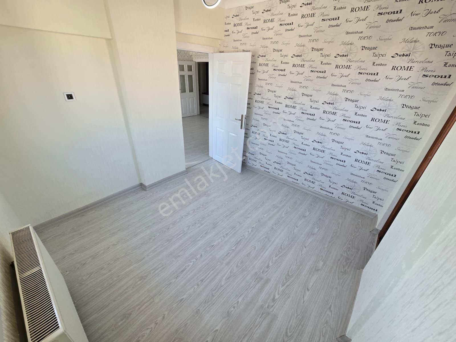 Sincan'da Vatan Cad. Üzeri 3+1 Full Yapılı Kilerli Mükemmel Konumda Satılık Daire - Görsel 12