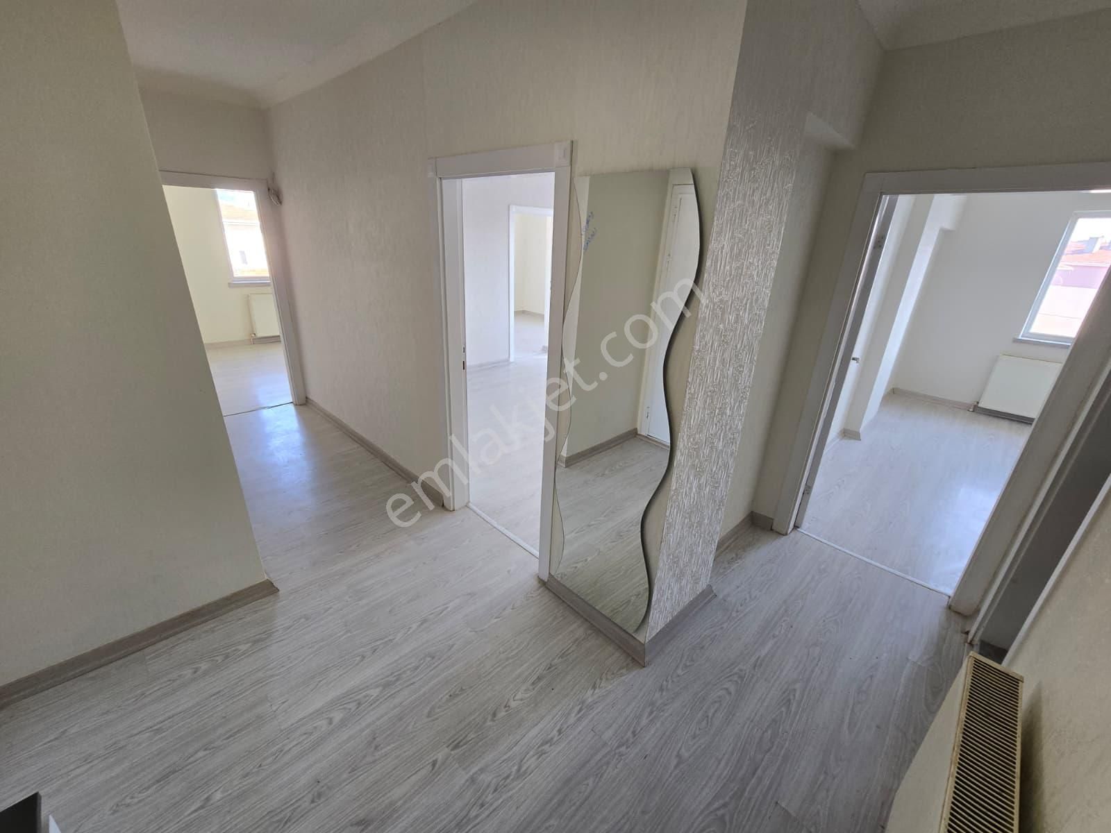 Sincan'da Vatan Cad. Üzeri 3+1 Full Yapılı Kilerli Mükemmel Konumda Satılık Daire - Görsel 29