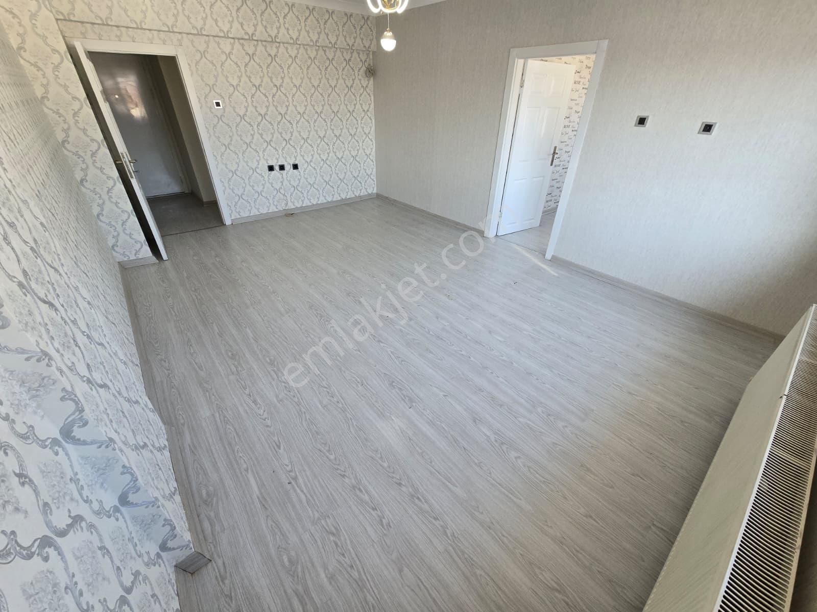 Sincan'da Vatan Cad. Üzeri 3+1 Full Yapılı Kilerli Mükemmel Konumda Satılık Daire - Görsel 2