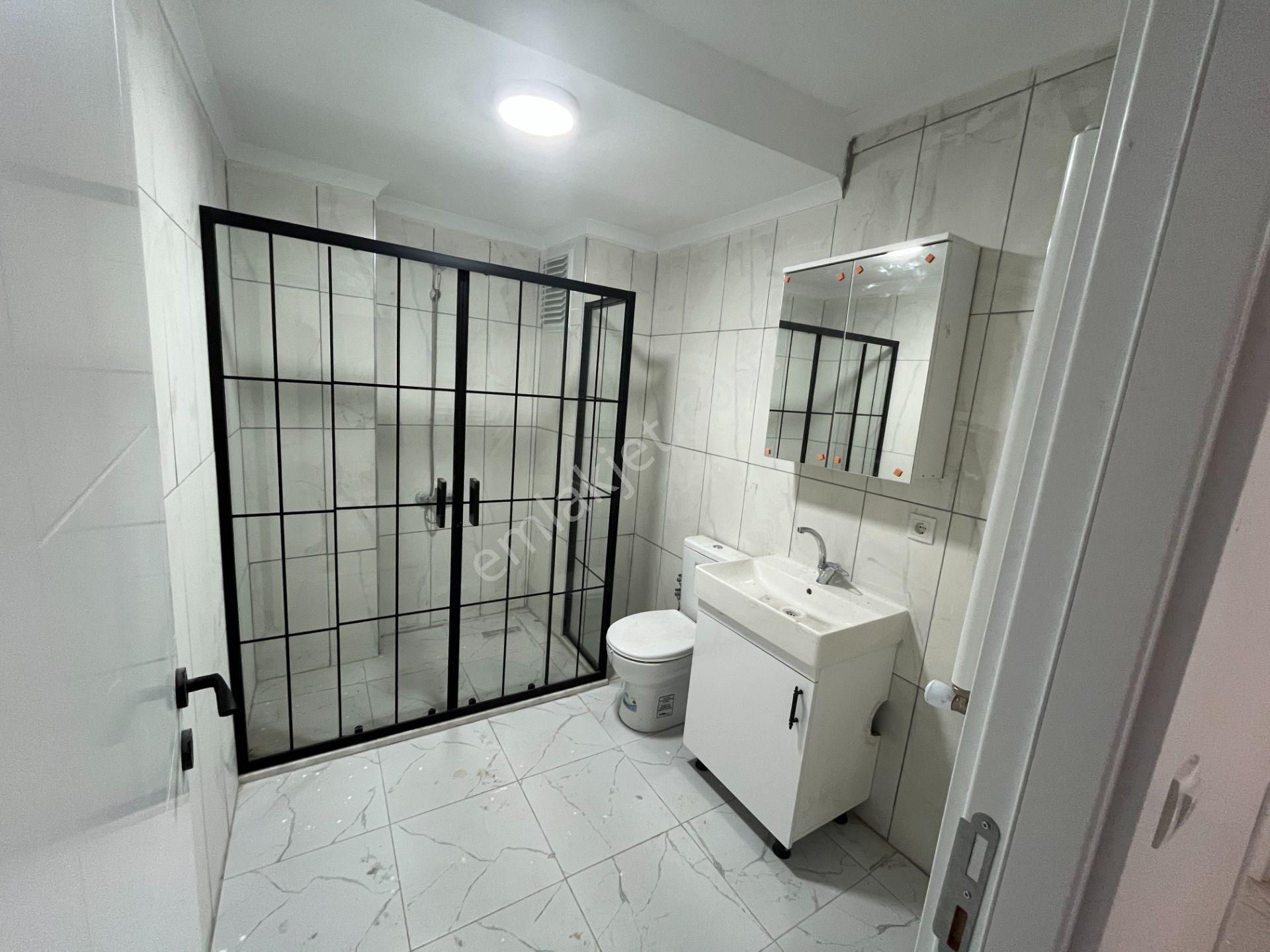 Samandıra'da Krediye Uygun 3.kat Asansörlü 3+1 Sıfır Lüks Daire - Görsel 2