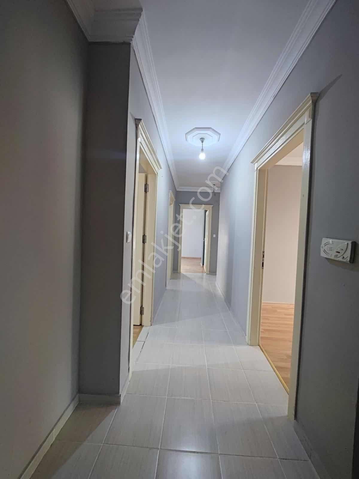 Ahatlı Mahallesinde 3+1 Eşyasız Kiralık Daire - Görsel 3