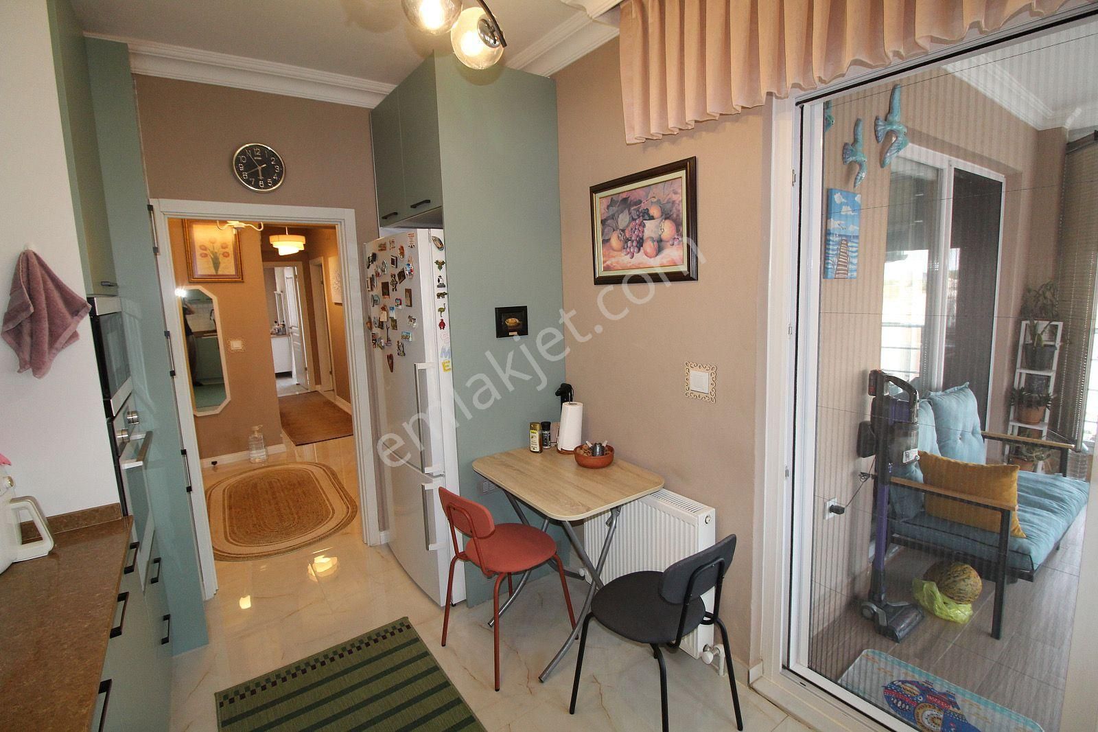 Güzelobada Deniz Manzaralı Kombili Lüks 3+1 Arakat Daire - Görsel 9