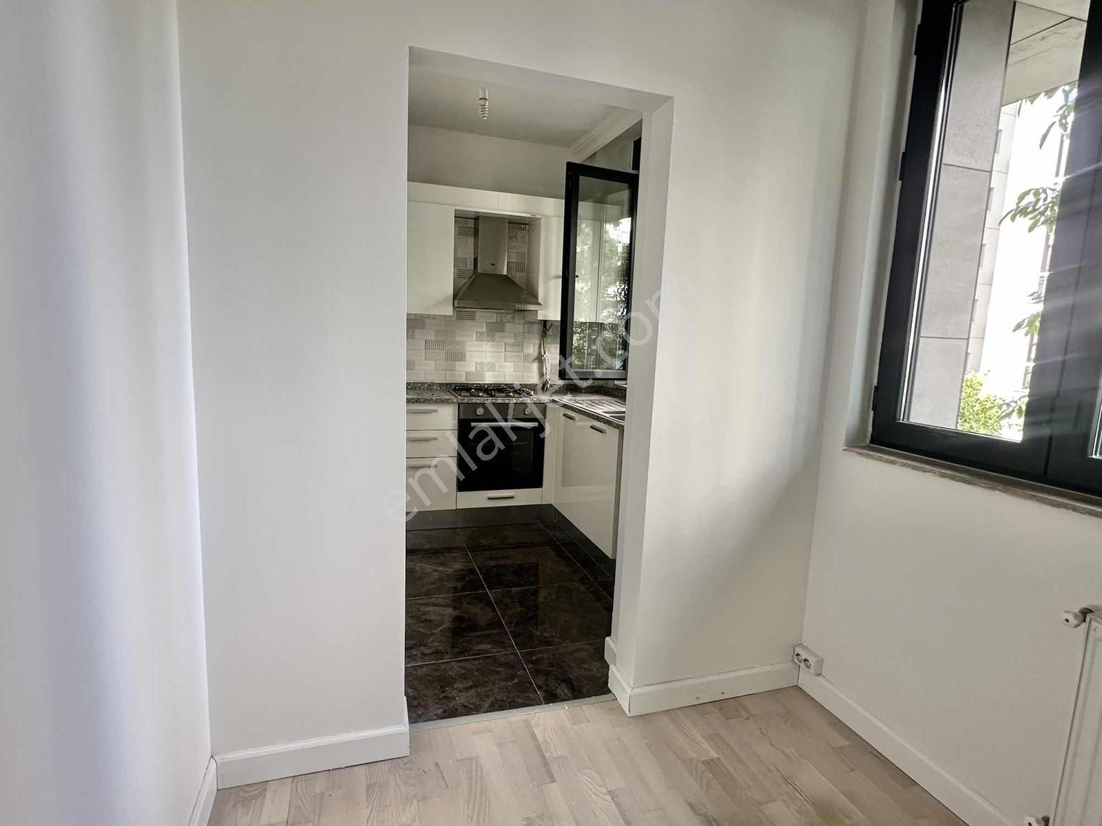 Erenköy Değerbilir Sokakta 5 Yaşında Binada Ferah, Aydınlık - Görsel 8