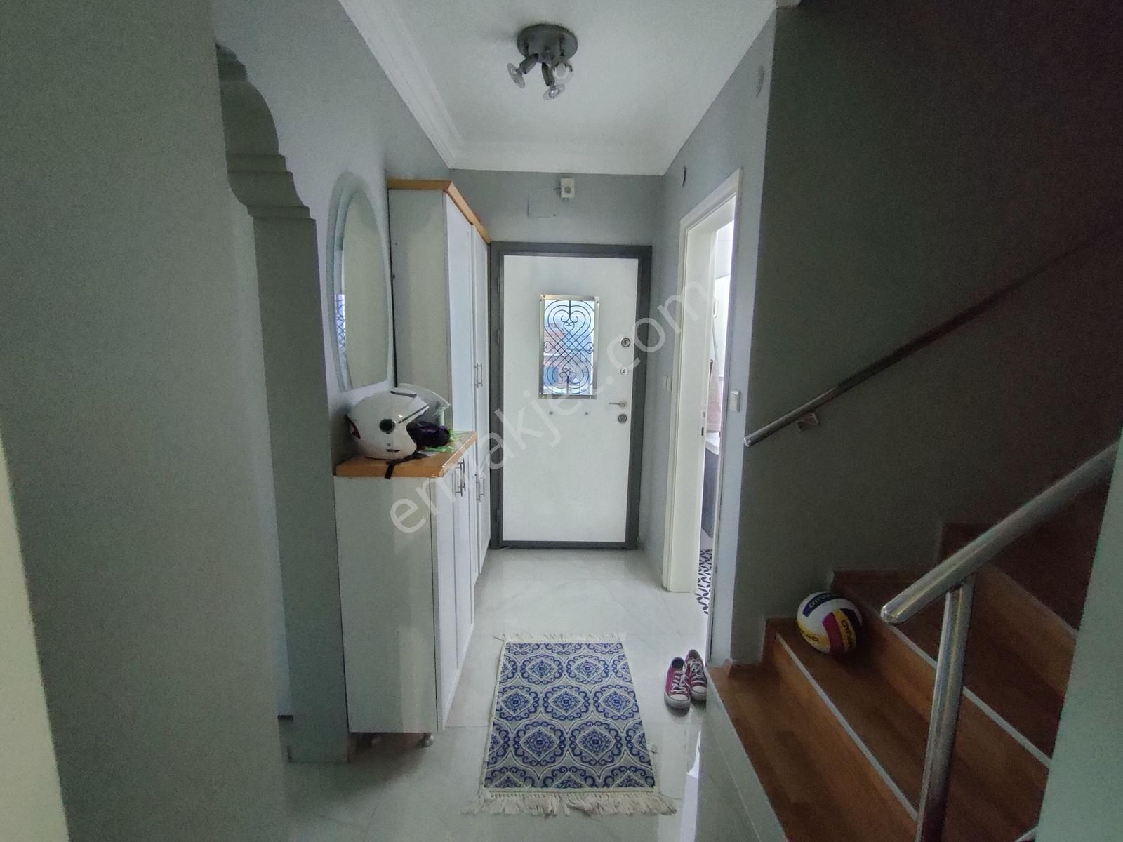 Onvest'ten / Cunda Adasında Müstakil Havuzlu Villa Denize 150m - Görsel 18