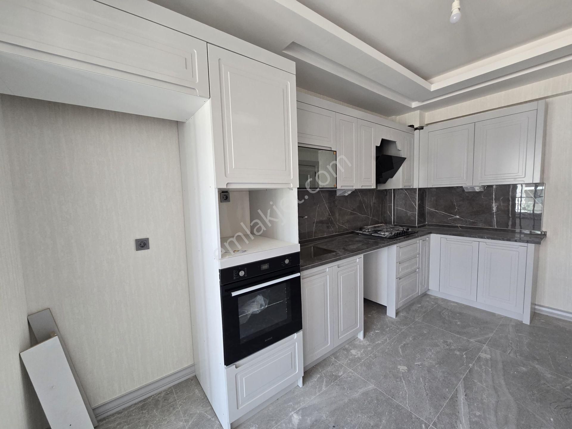 Ultra Lüx Sıfır Site İçerisin'de 3+1 Satılık Daireler